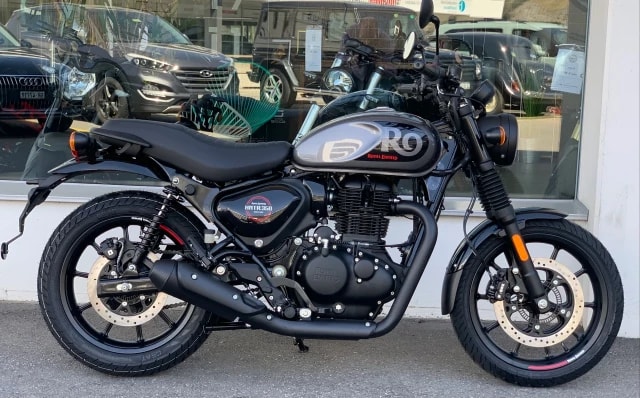 ROYAL ENFIELD Hntr 350 Dapper-showroom-element-2