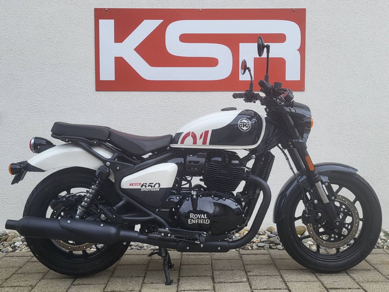 ROYAL ENFIELD SHOTGUN 650