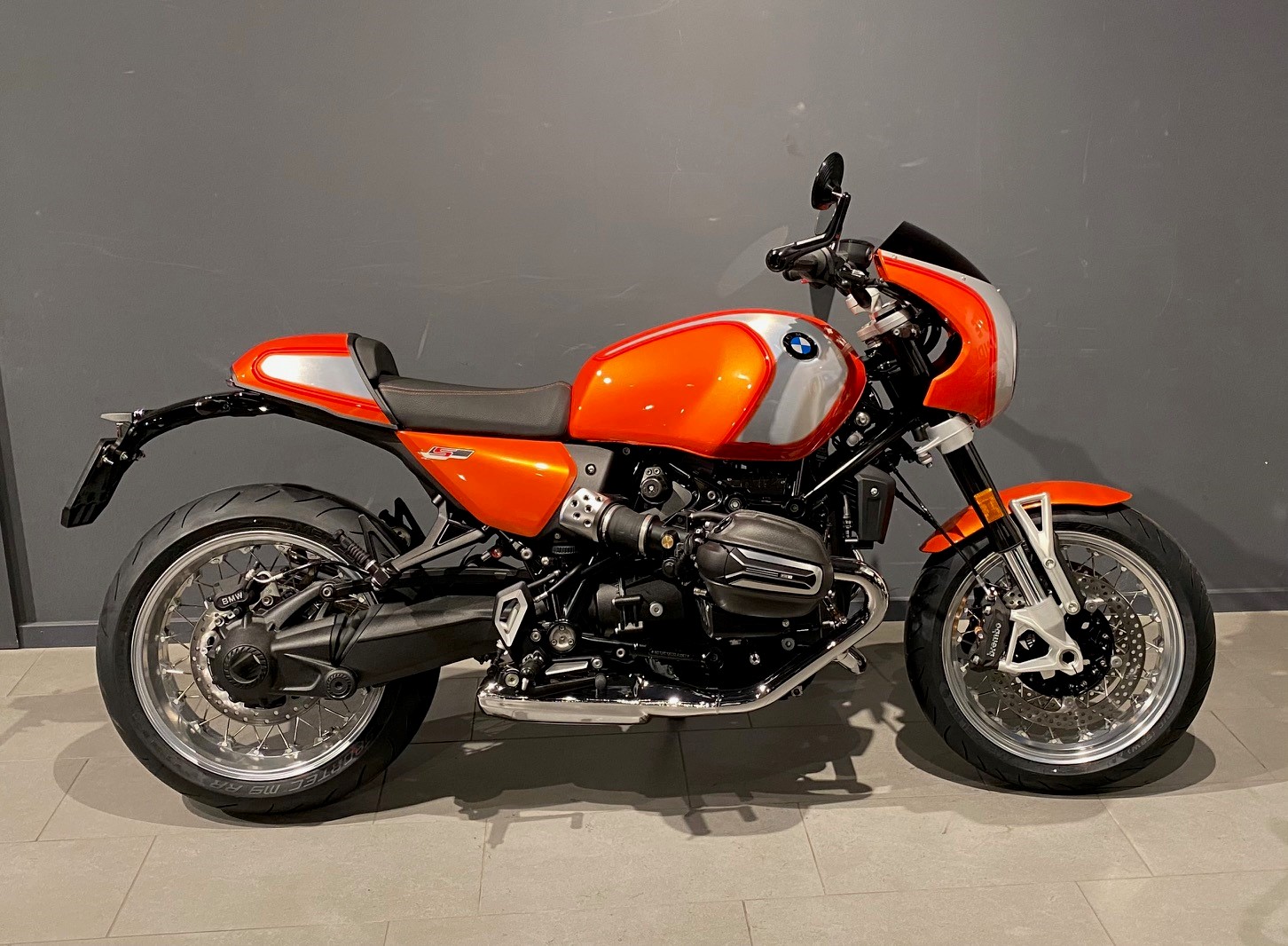 BMW R 12 nine T