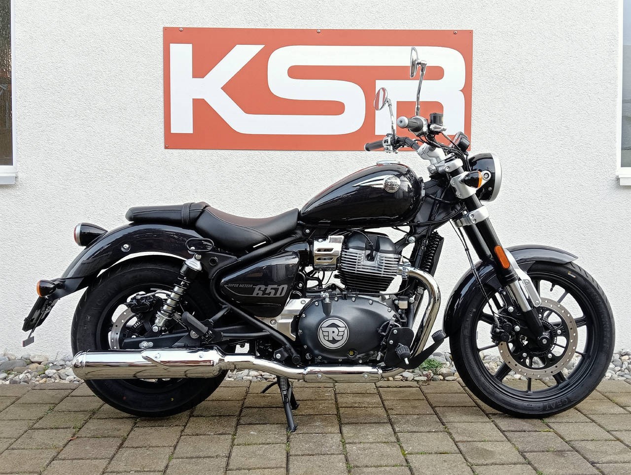 ROYAL ENFIELD Super Meteor 650 EFI