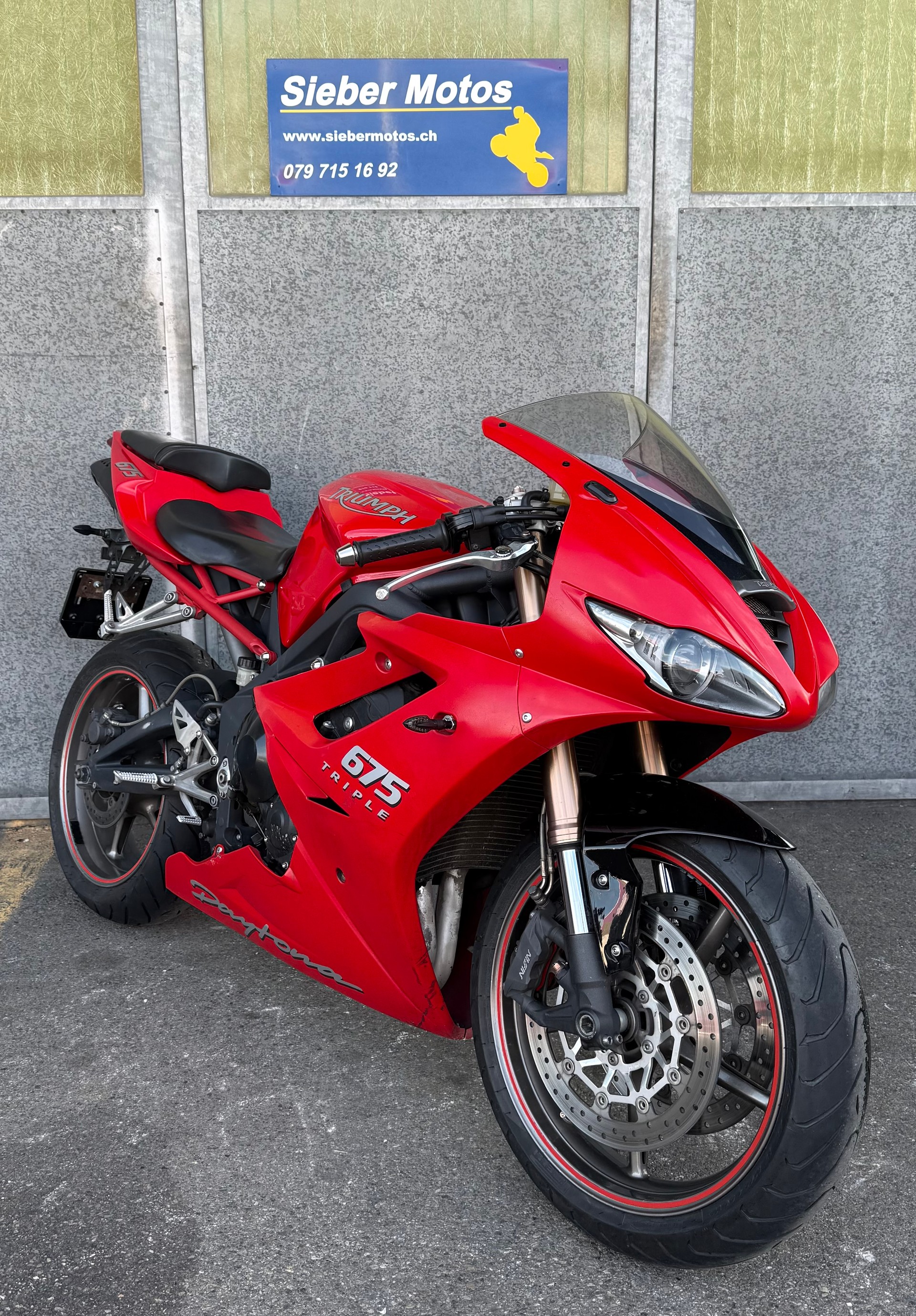 TRIUMPH Daytona 675-image-1
