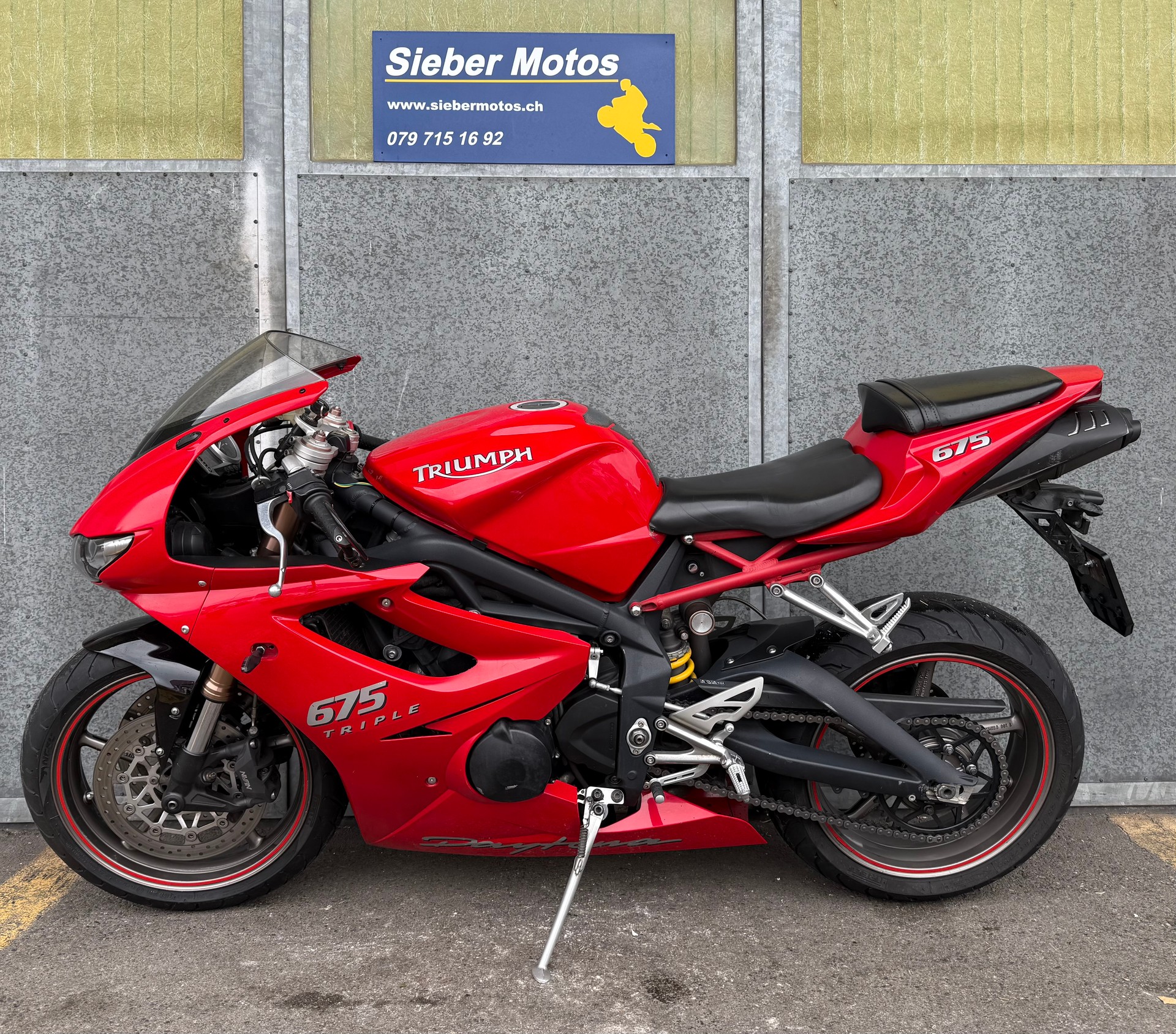 TRIUMPH Daytona 675-image-2