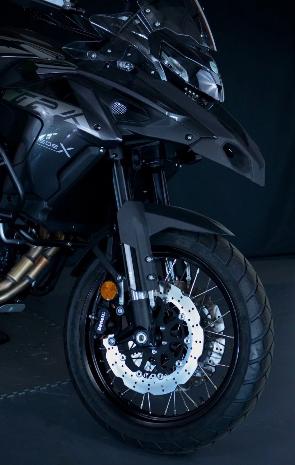 BENELLI TRK 502 X-showroom-element-1