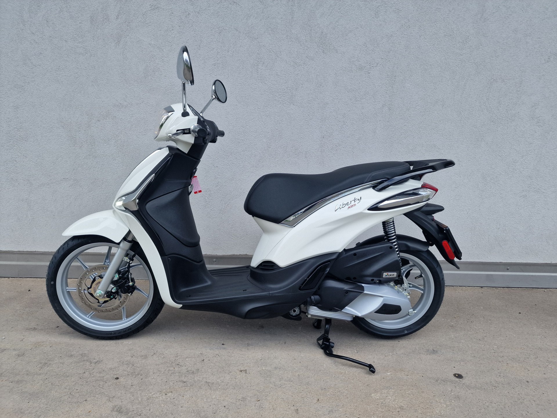 PIAGGIO Liberty 125-image-1