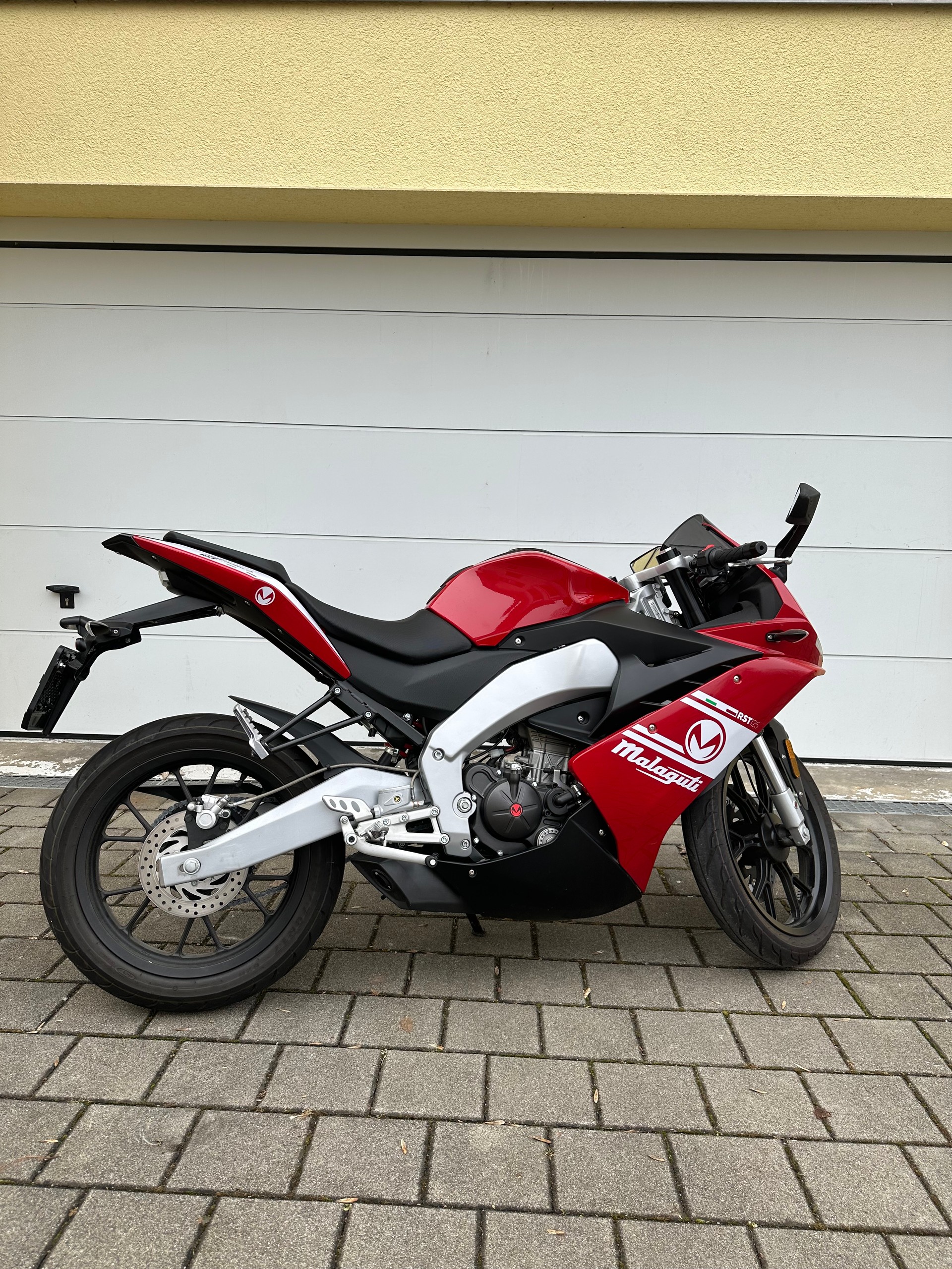 MALAGUTI RST 125