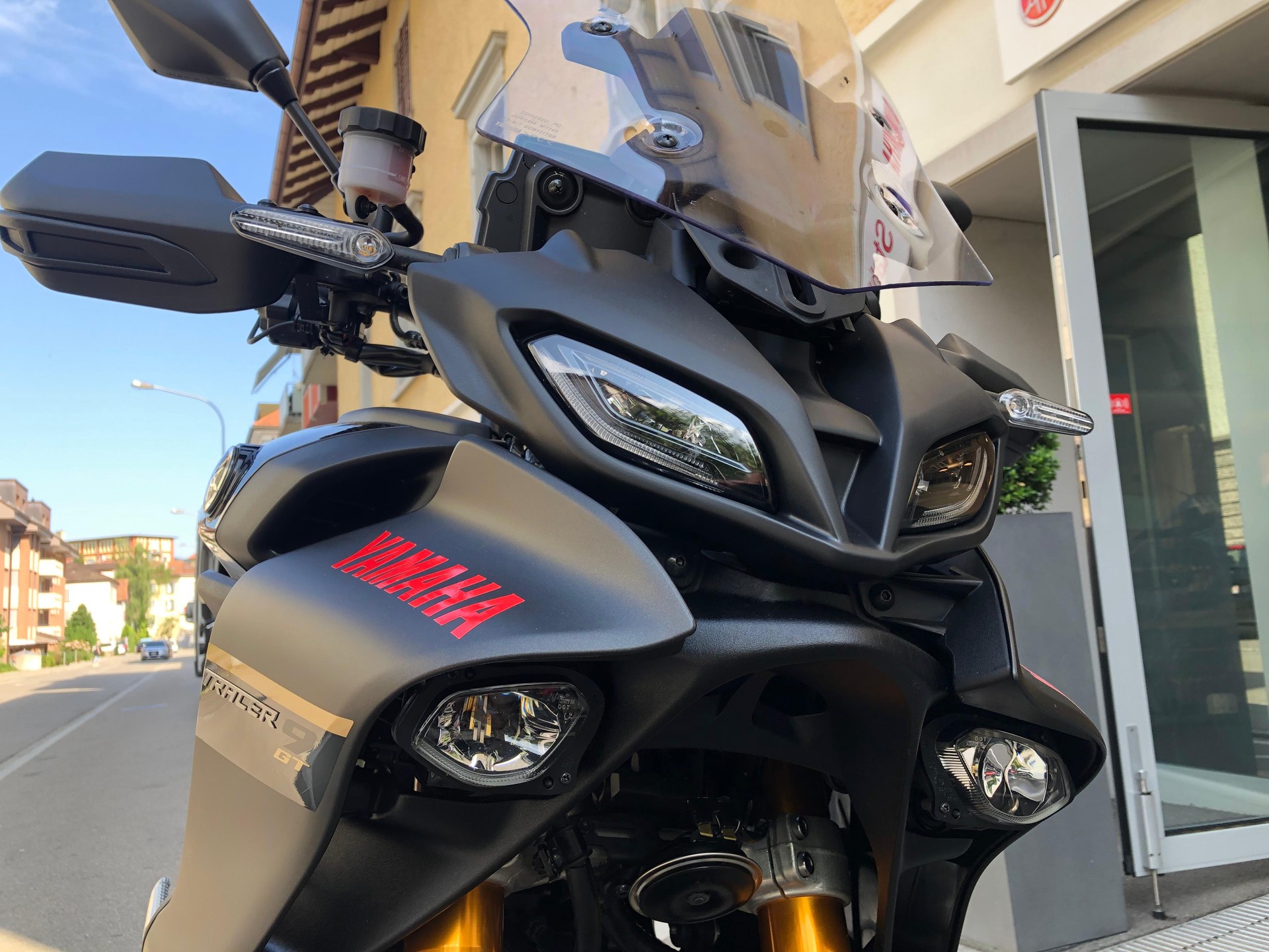 YAMAHA Tracer 9 GT-showroom-element-2