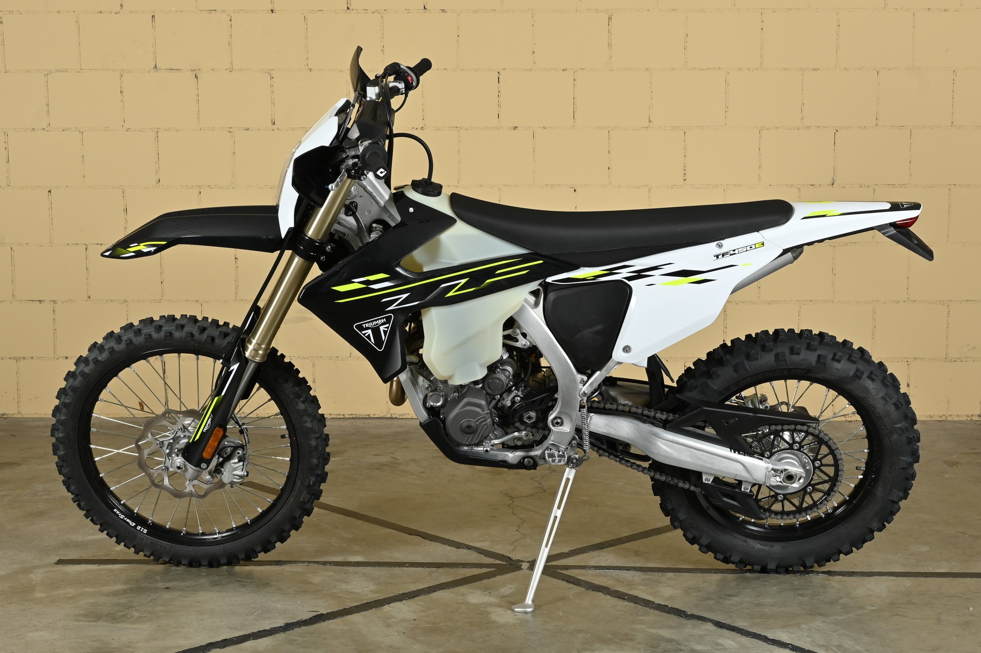 TRIUMPH Enduro TF 450 E-showroom-element-2