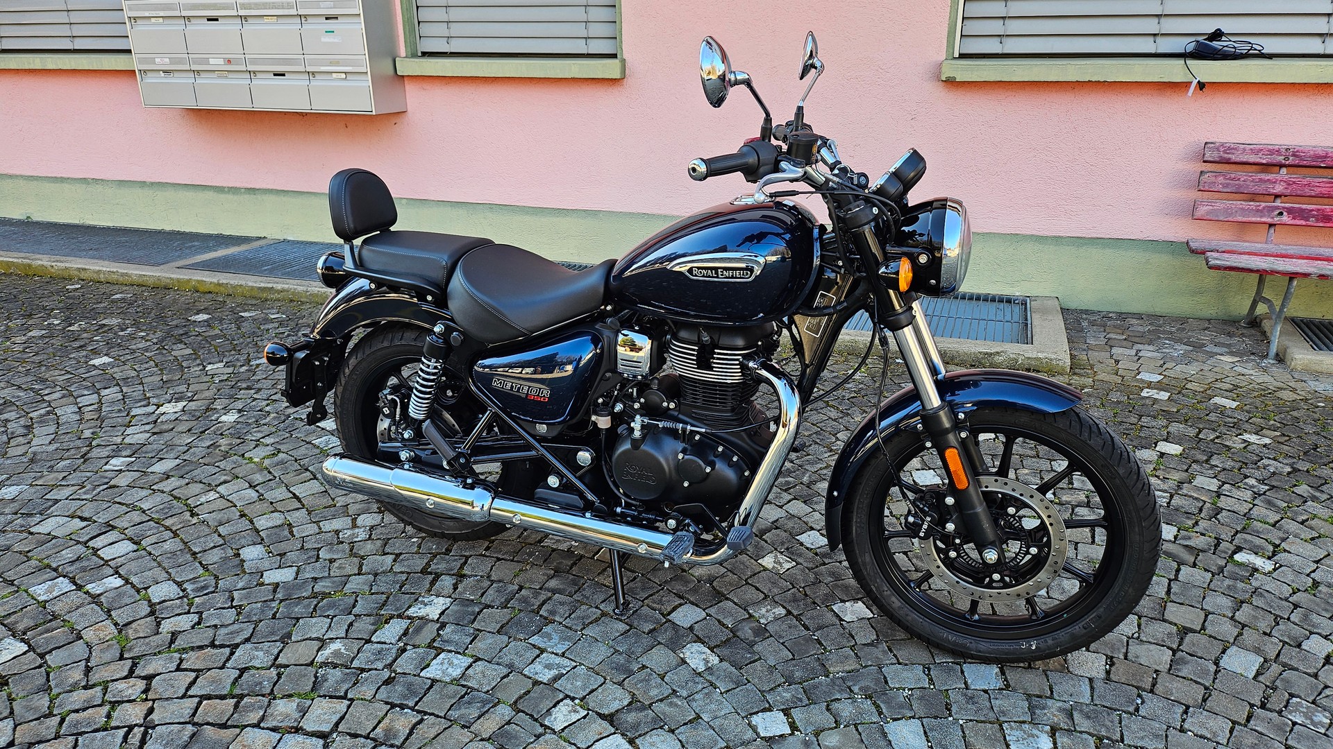 ROYAL ENFIELD METEOR 350