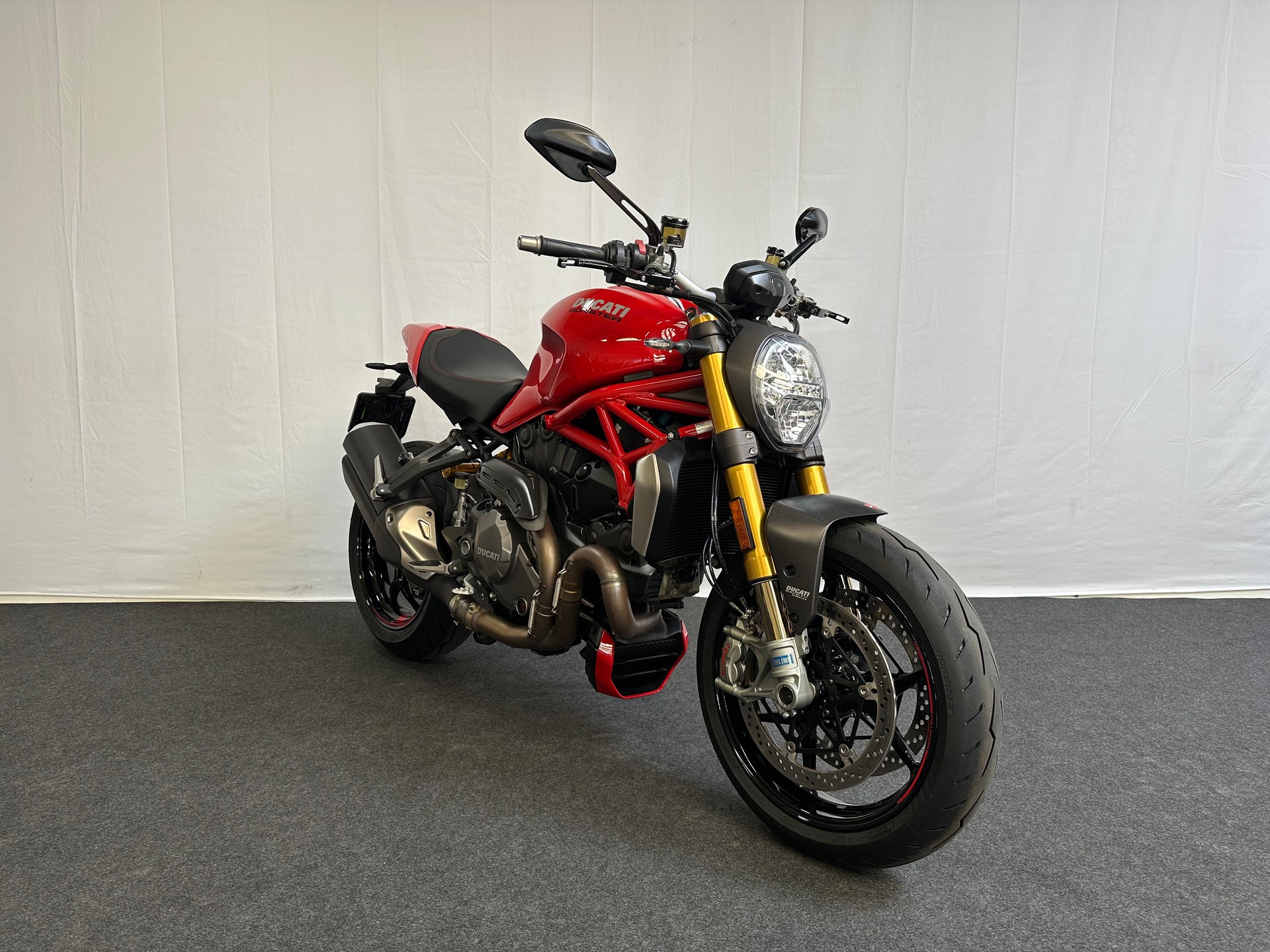 DUCATI Monster 1200 S-showroom-element-1