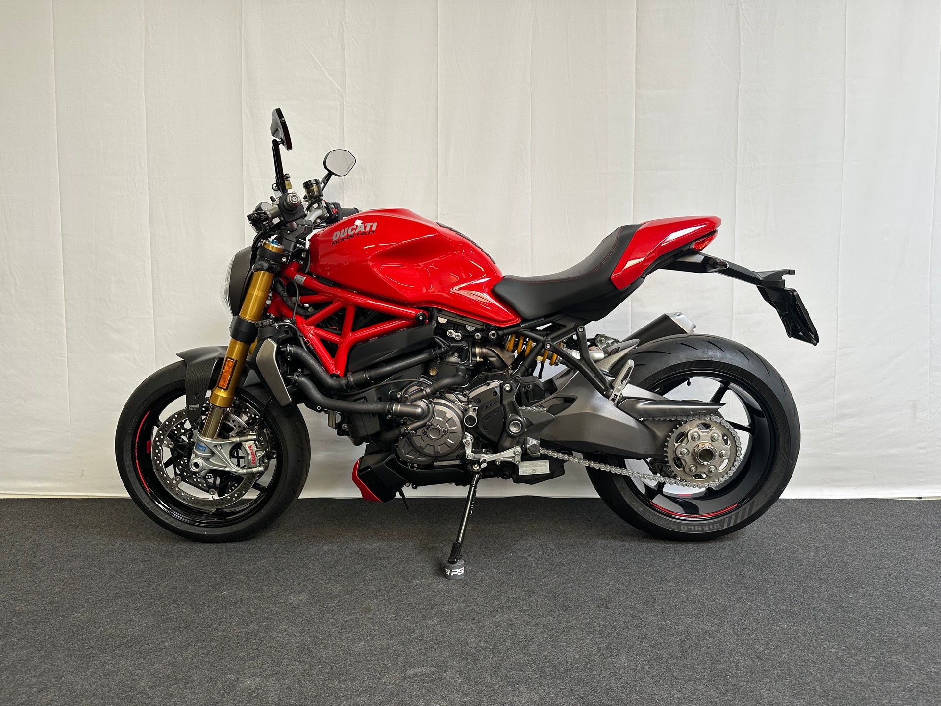 DUCATI Monster 1200 S-showroom-element-3