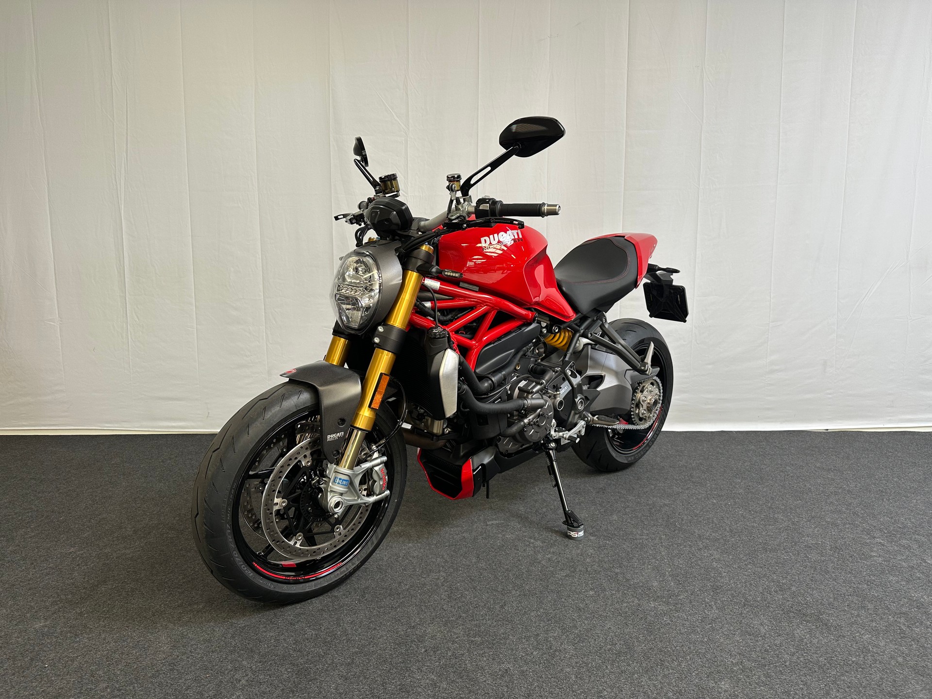 DUCATI Monster 1200 S-showroom-element-2