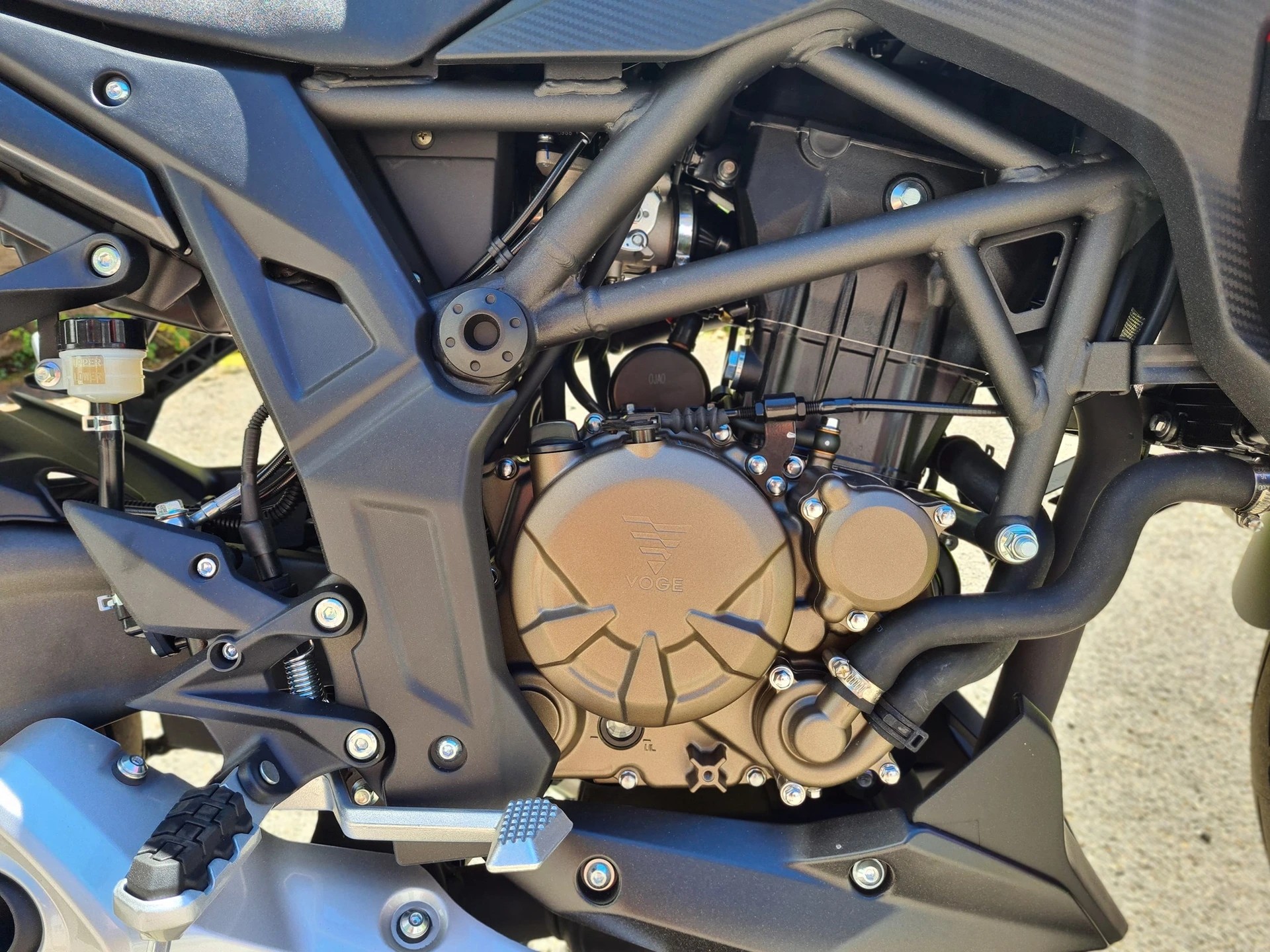 VOGE 300R-showroom-element-2