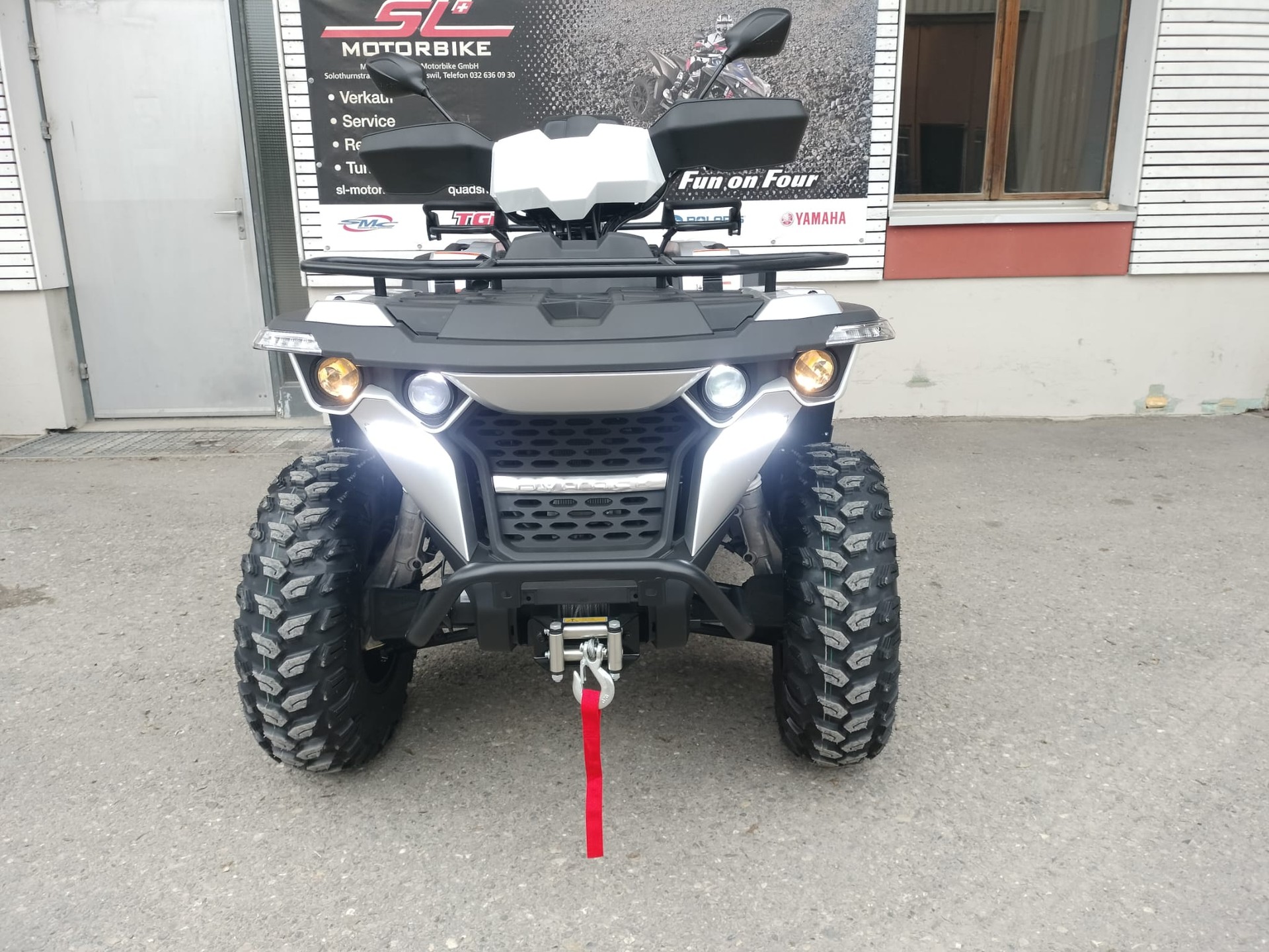 HYTRACK MP4-8 4x4-showroom-element-1