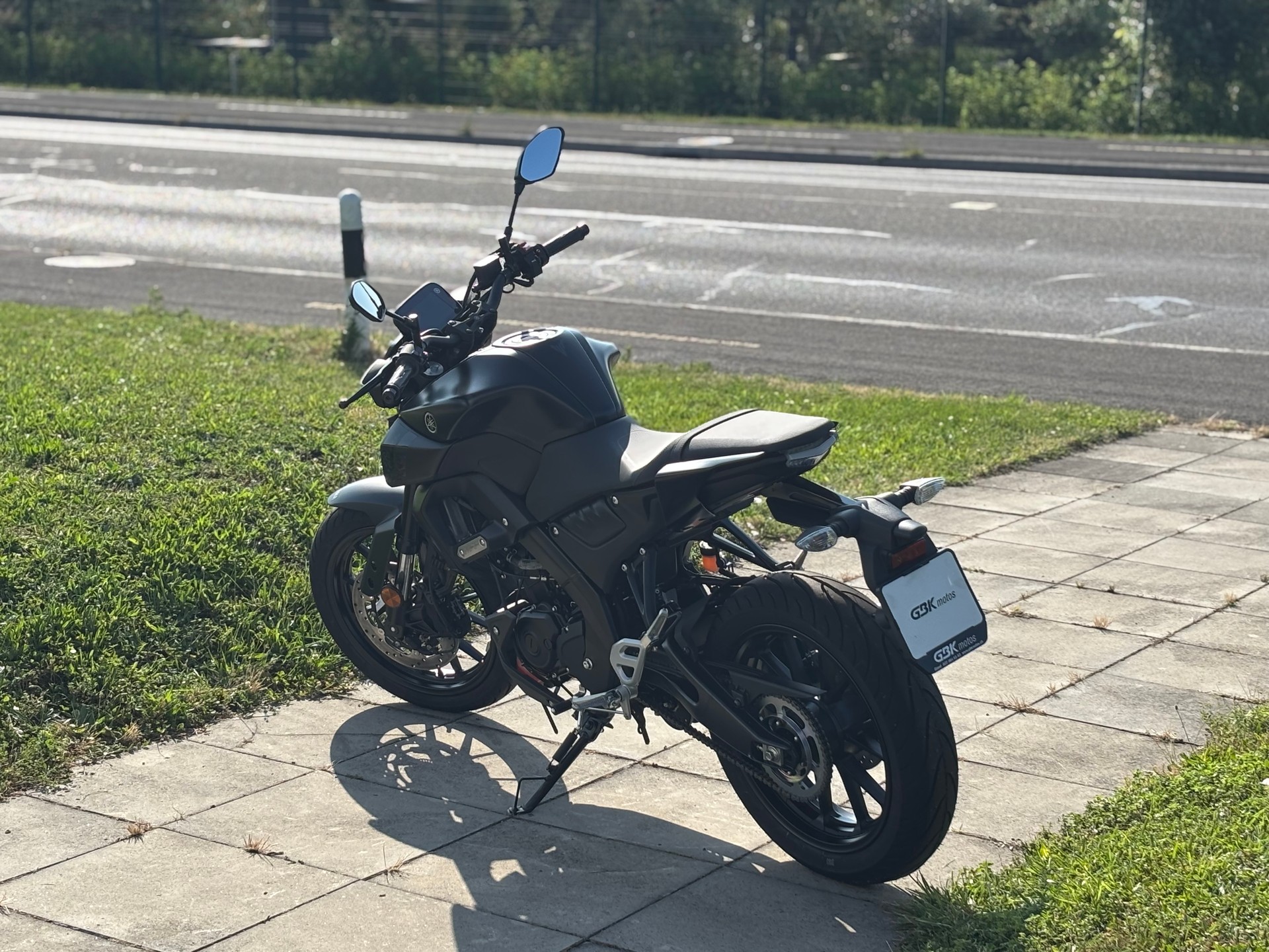 YAMAHA MT-125-image-4