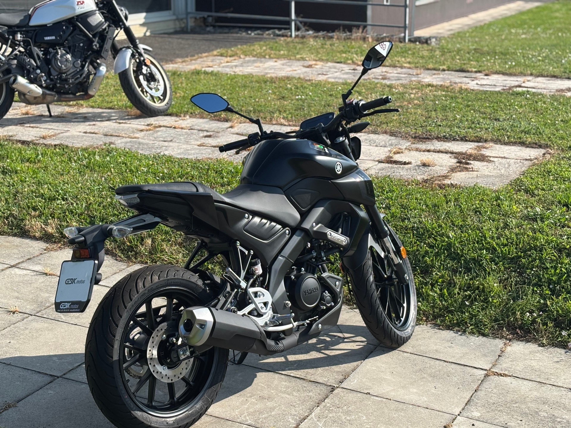 YAMAHA MT-125-image-2