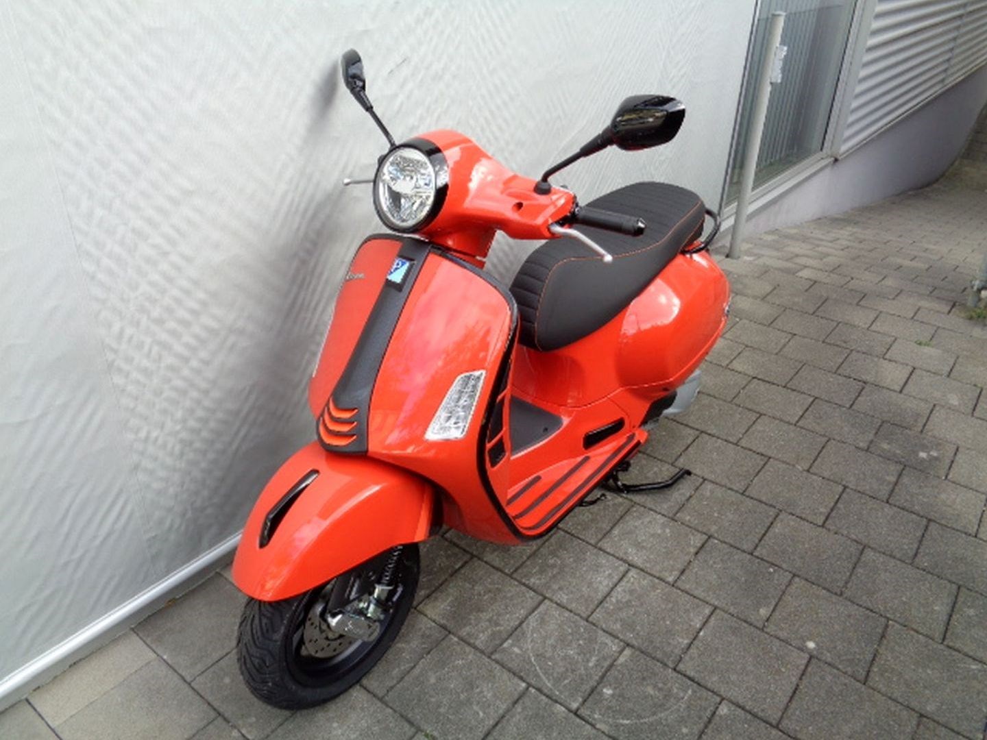 PIAGGIO VESPA GTS 300 SUPER SPORT RST-showroom-element-1