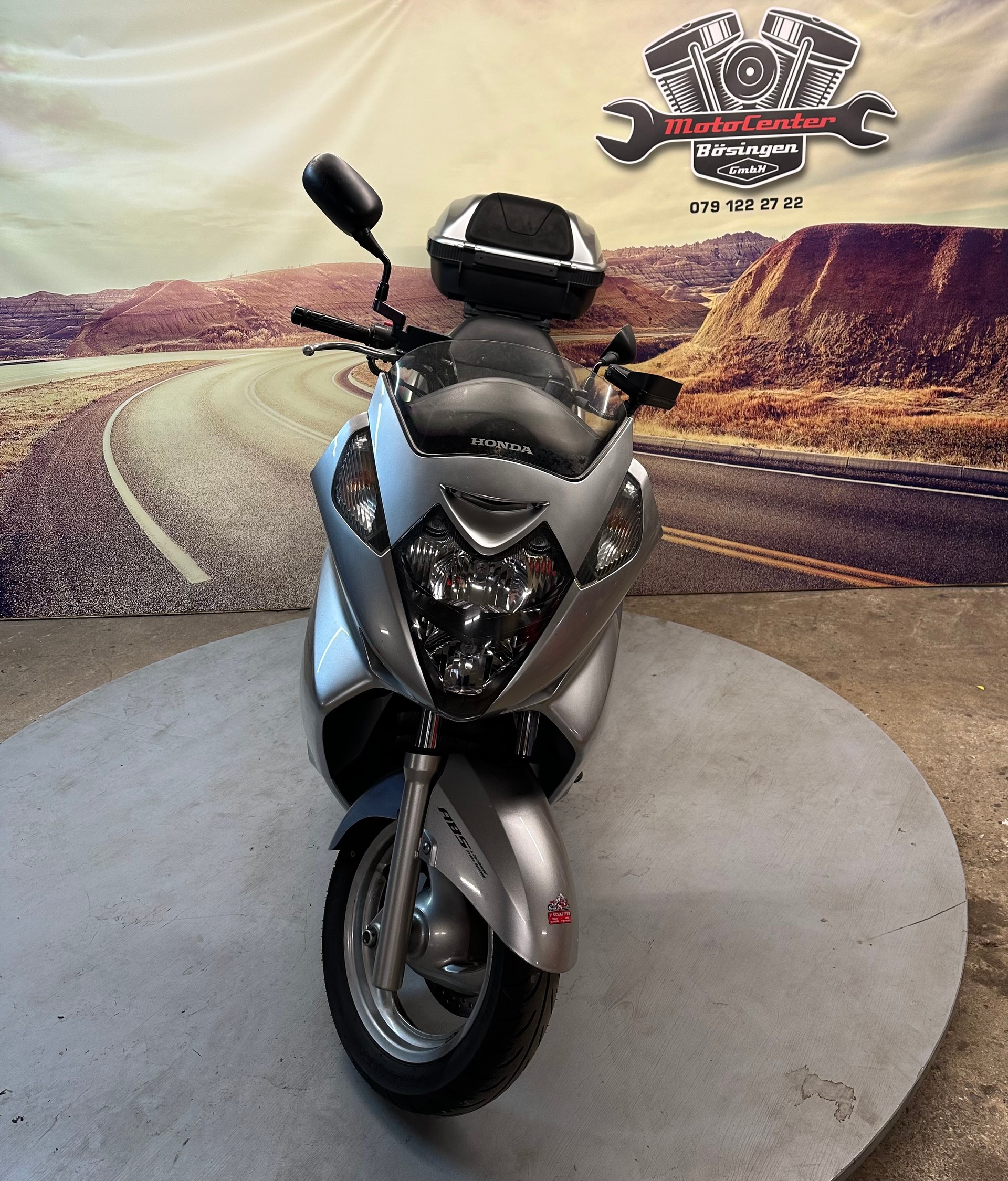 HONDA FJSB 600 Silver Wing ABS-showroom-element-1
