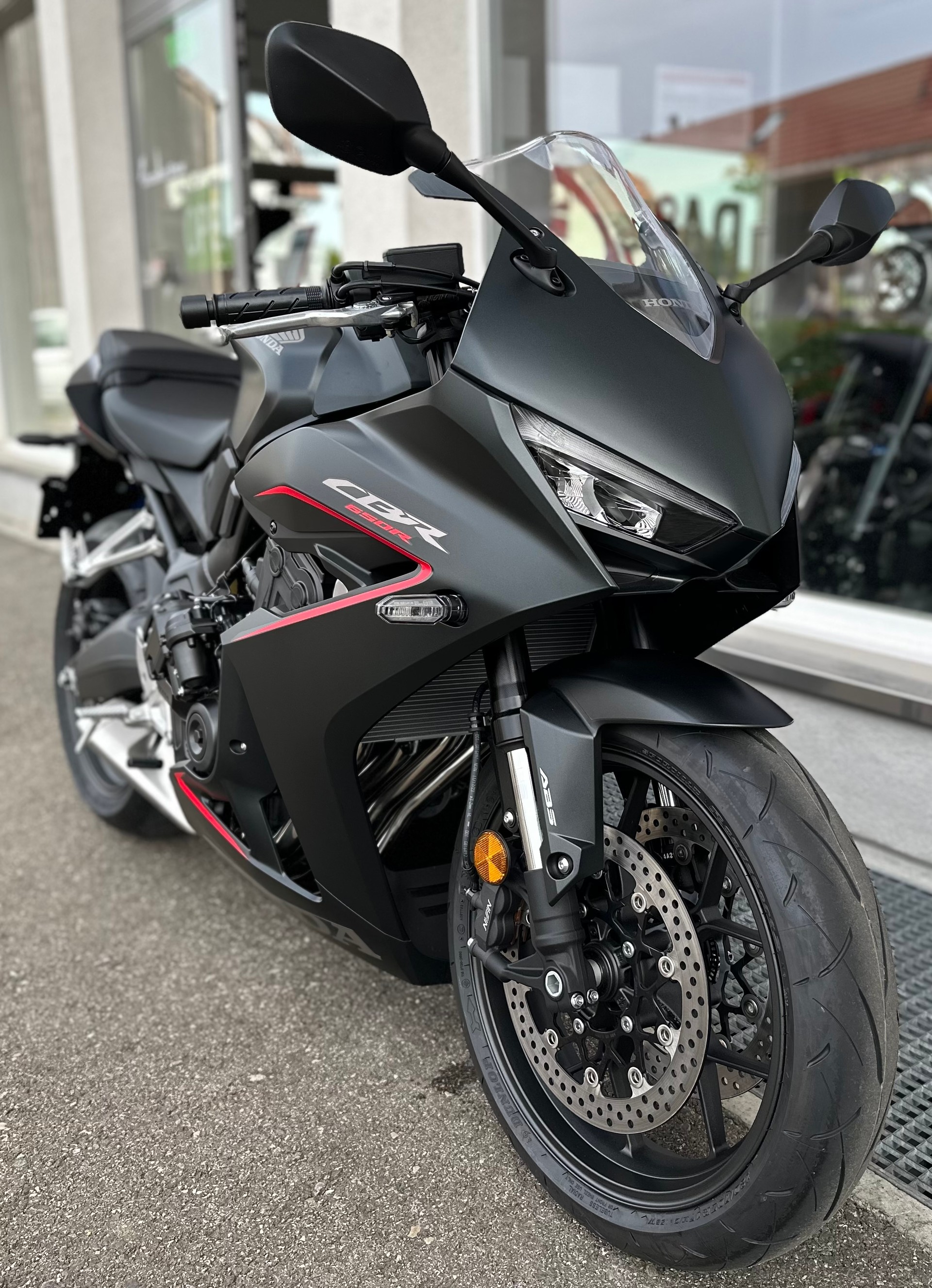HONDA CBR 650 R E-Clutch-showroom-element-2
