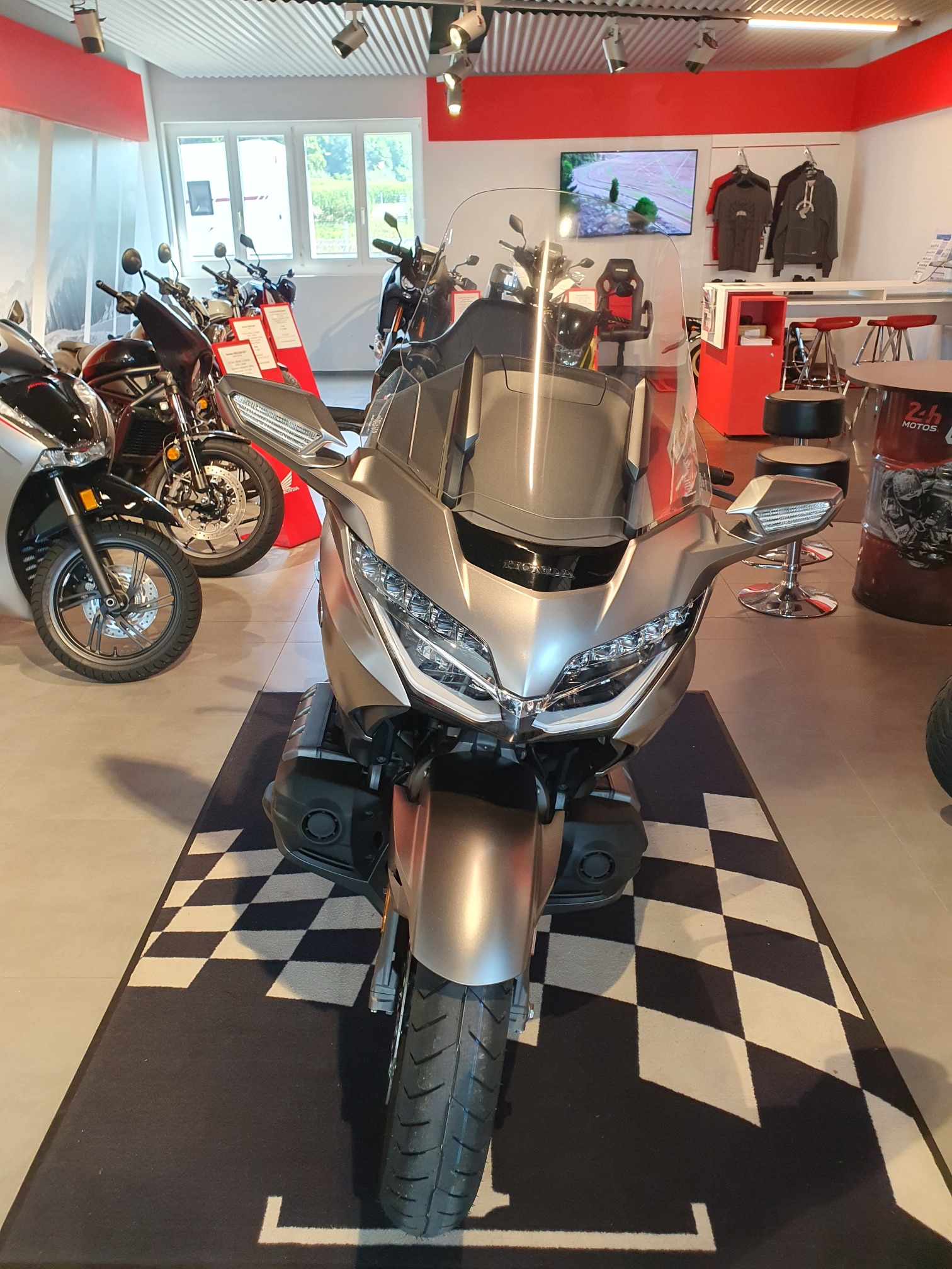 HONDA GL 1800 B Goldwing-showroom-element-1