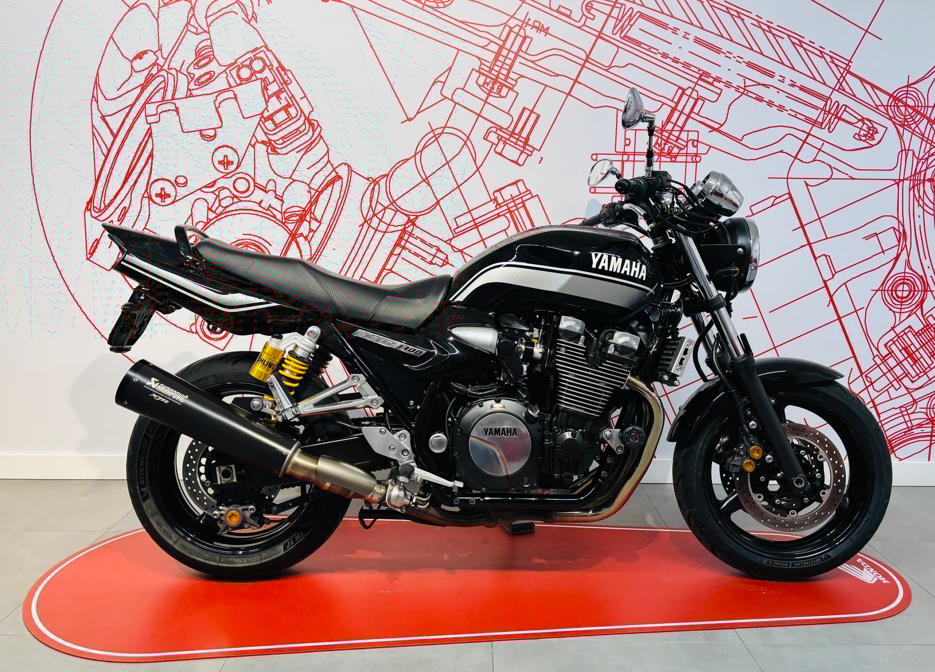 YAMAHA XJR 1300