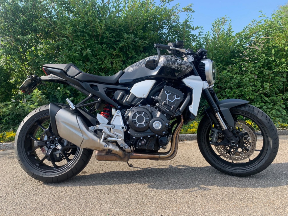 HONDA CB 1000 R Spezial-Umbau-showroom-element-3