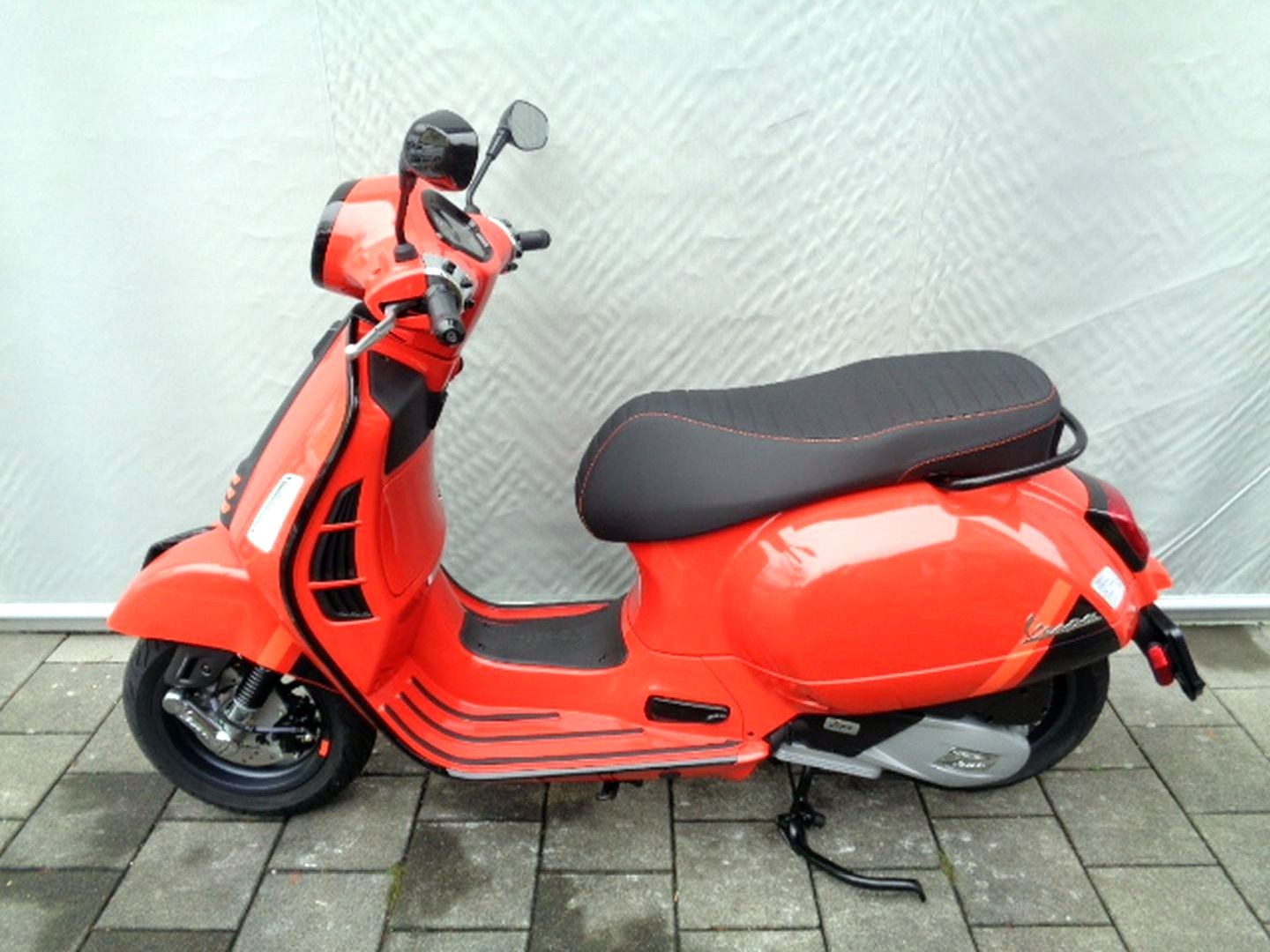 PIAGGIO VESPA GTS SUPER SPORT 125 RST