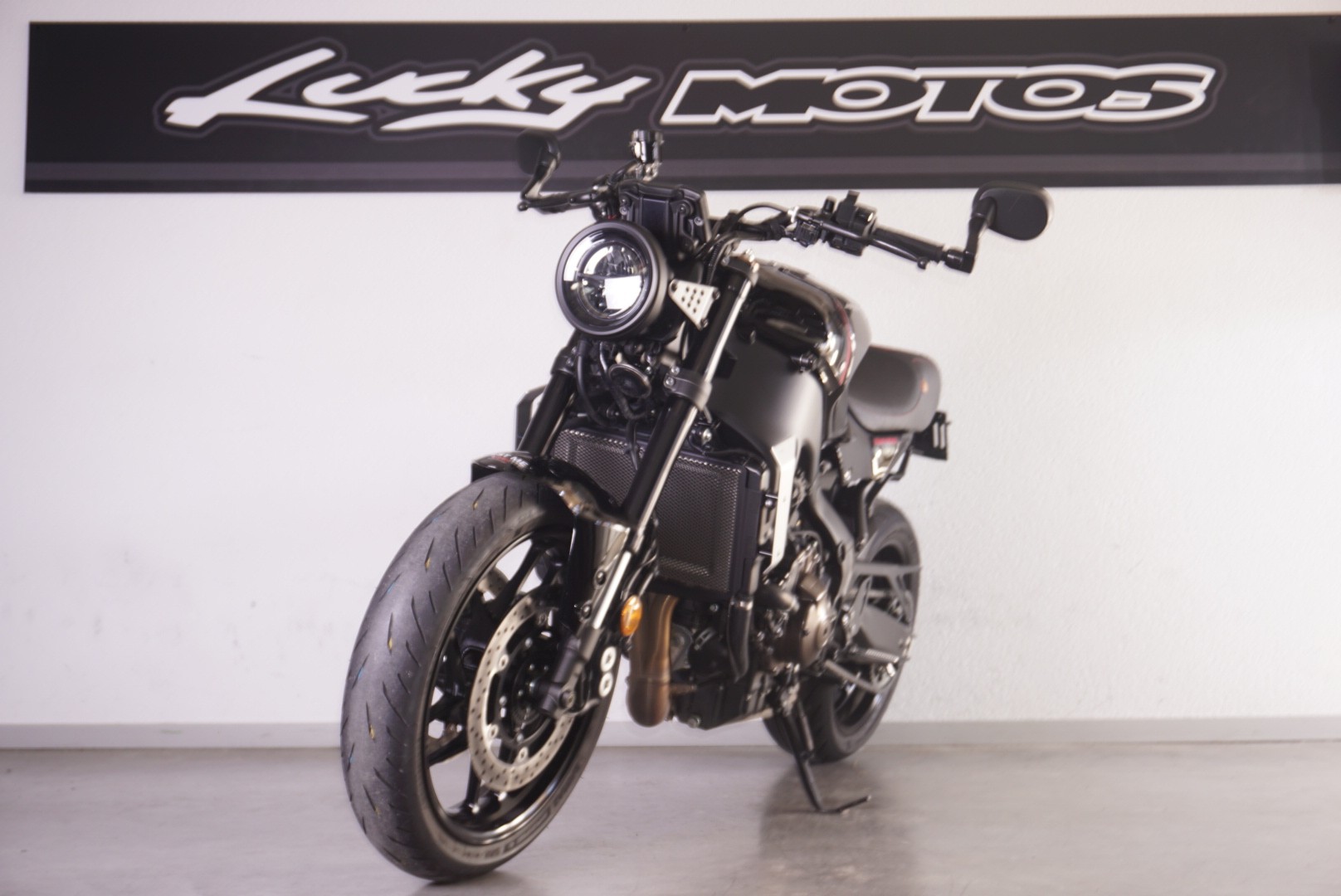 YAMAHA XSR 900