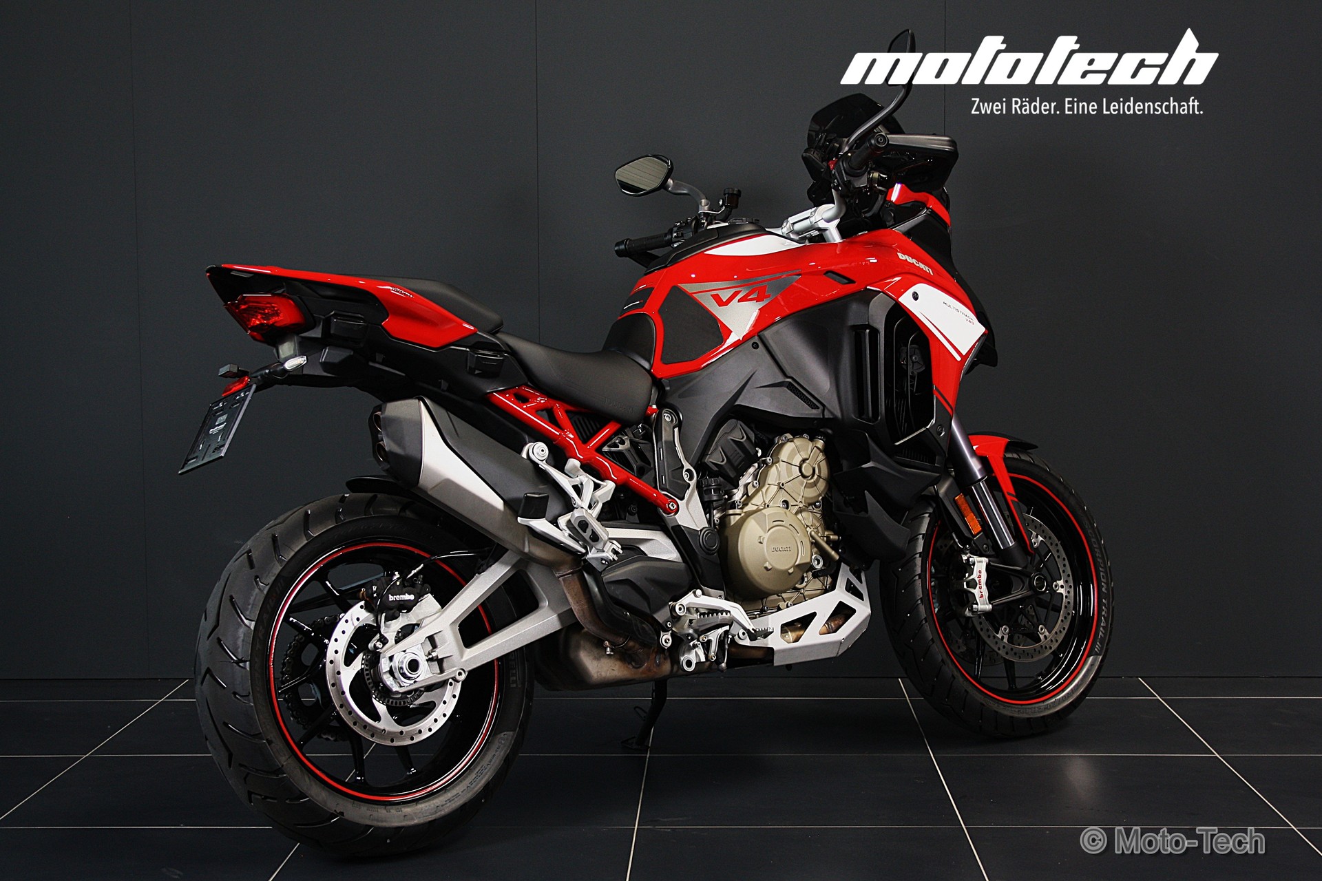DUCATI Multistrada V4 S Travel & Radar-showroom-element-2