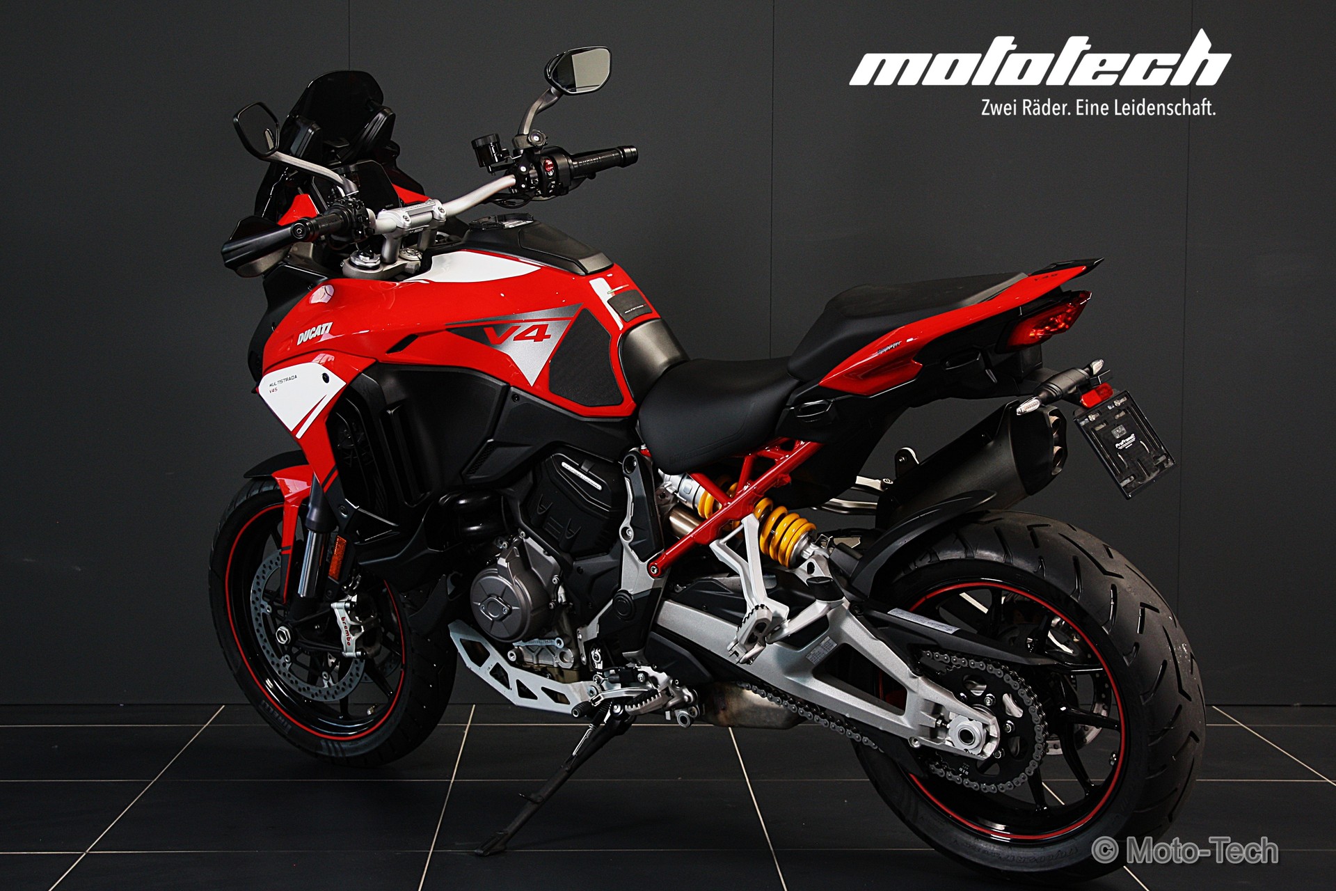 DUCATI Multistrada V4 S Travel & Radar-showroom-element-3