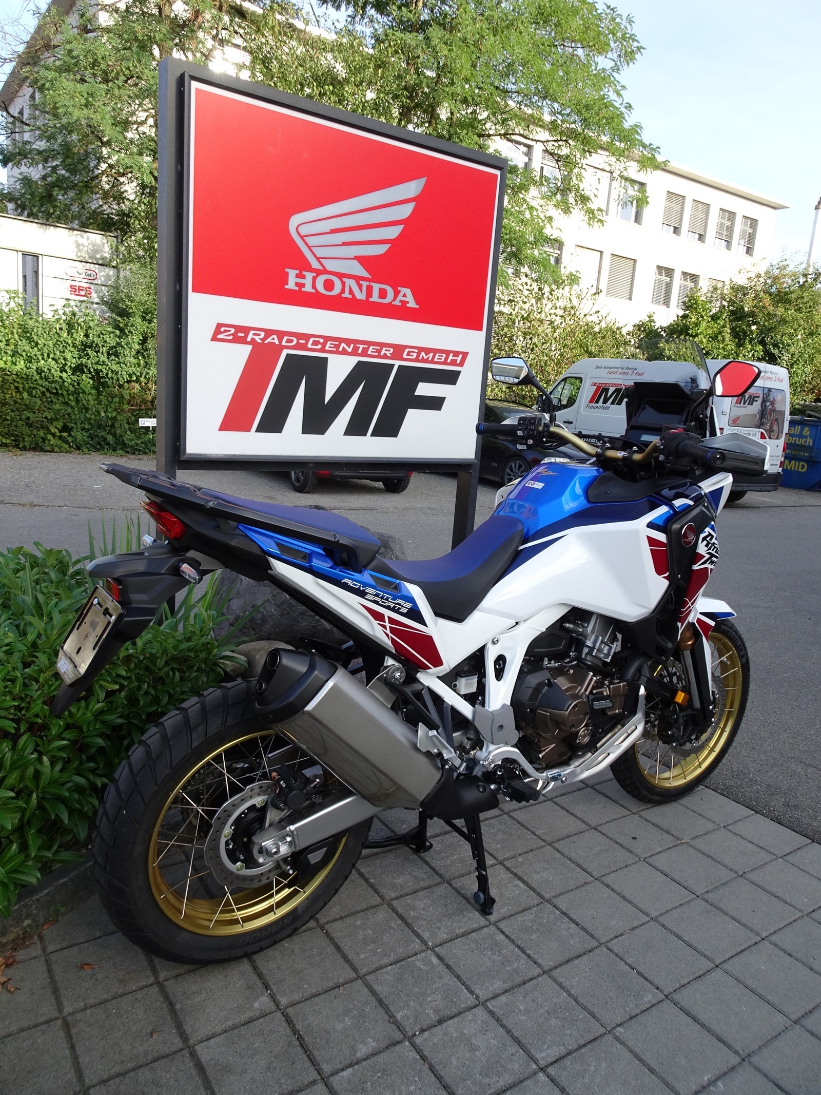 HONDA CRF 1100 DCT Africa Twin Adventure-showroom-element-2