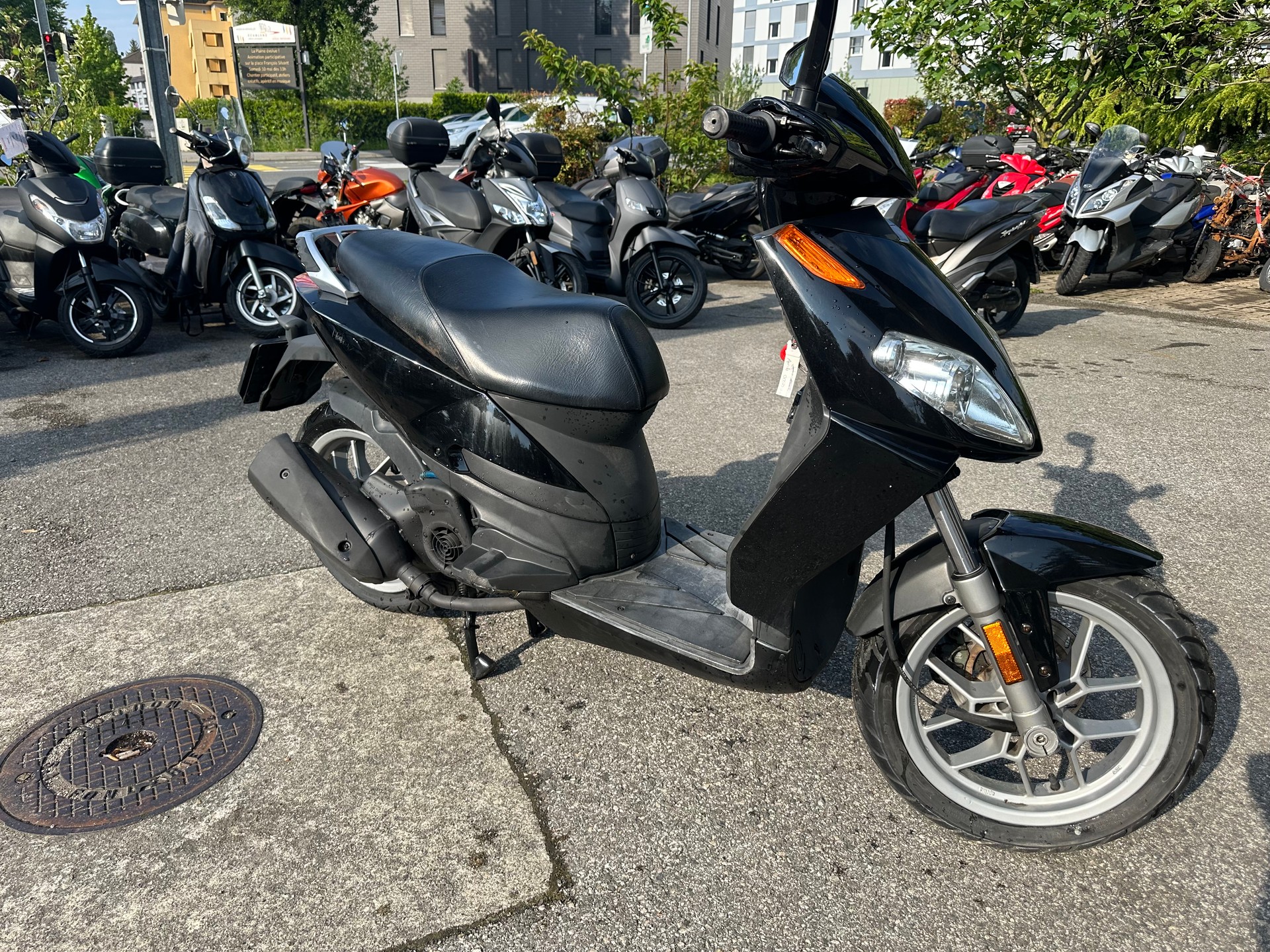Moto Aprilia Aprilia Sportcity 125 2010 Aprilia Sportcity 125