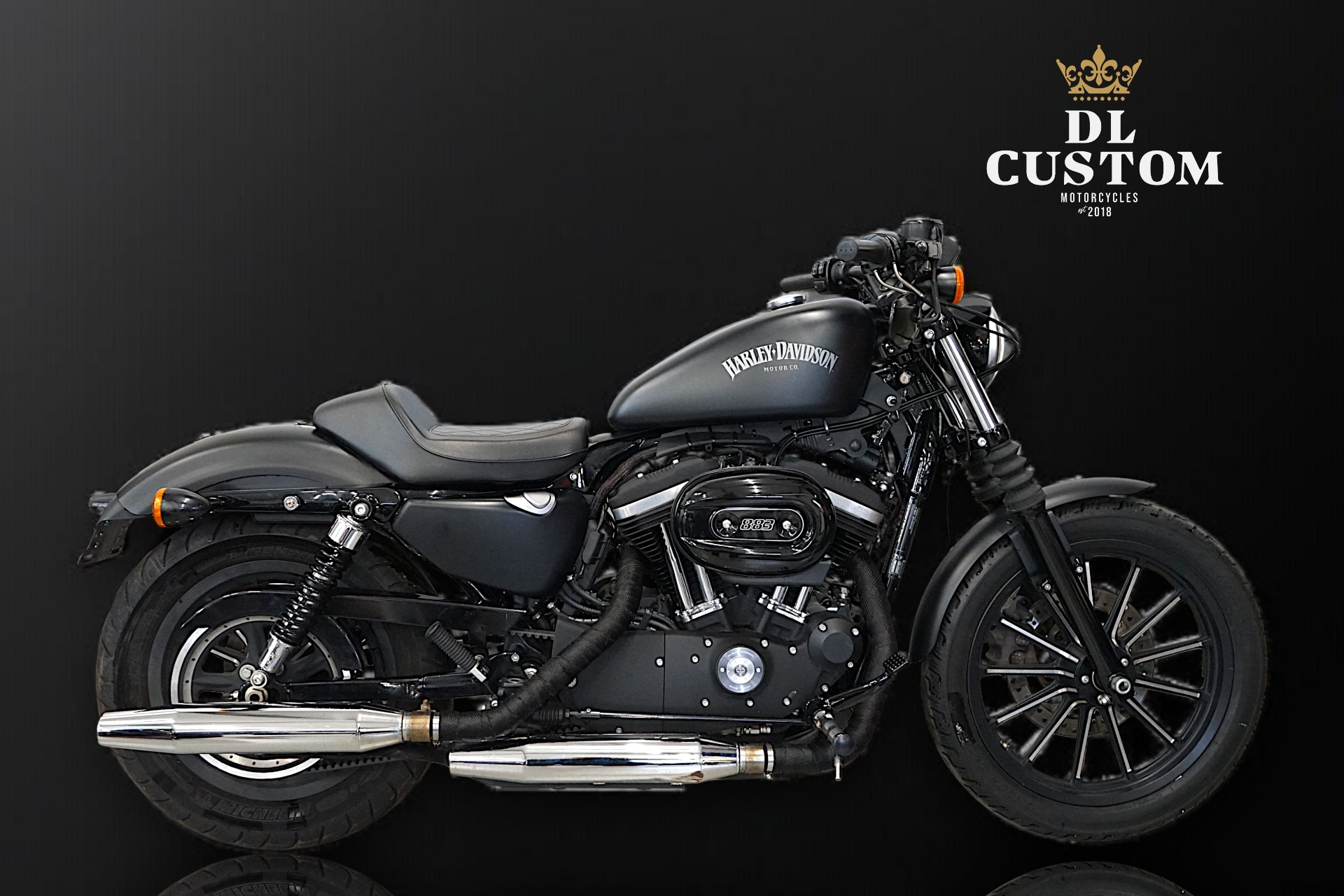 Chevron down small icon