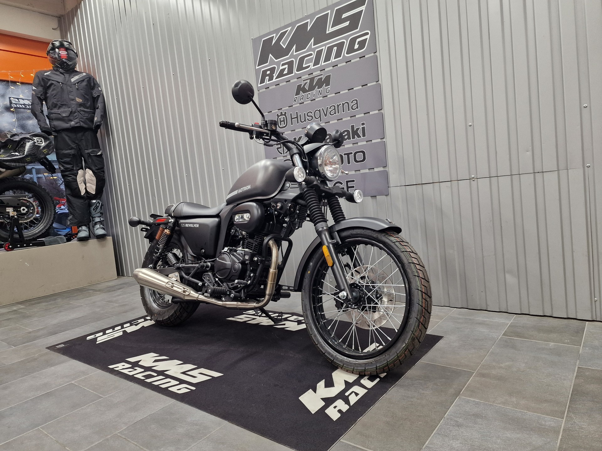 MOTRON Revolver 125-showroom-element-1