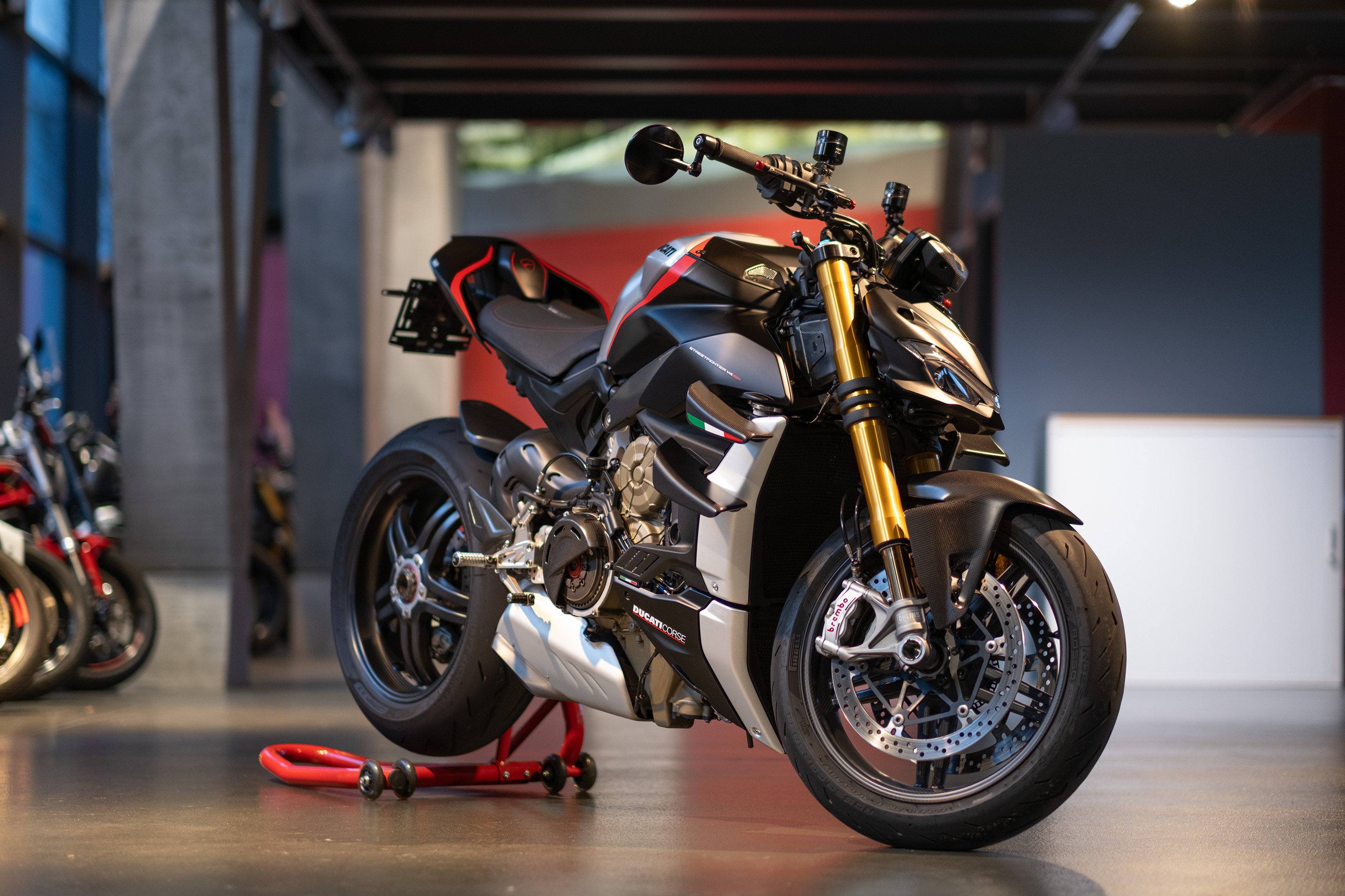 Ducati monster online streetfighter