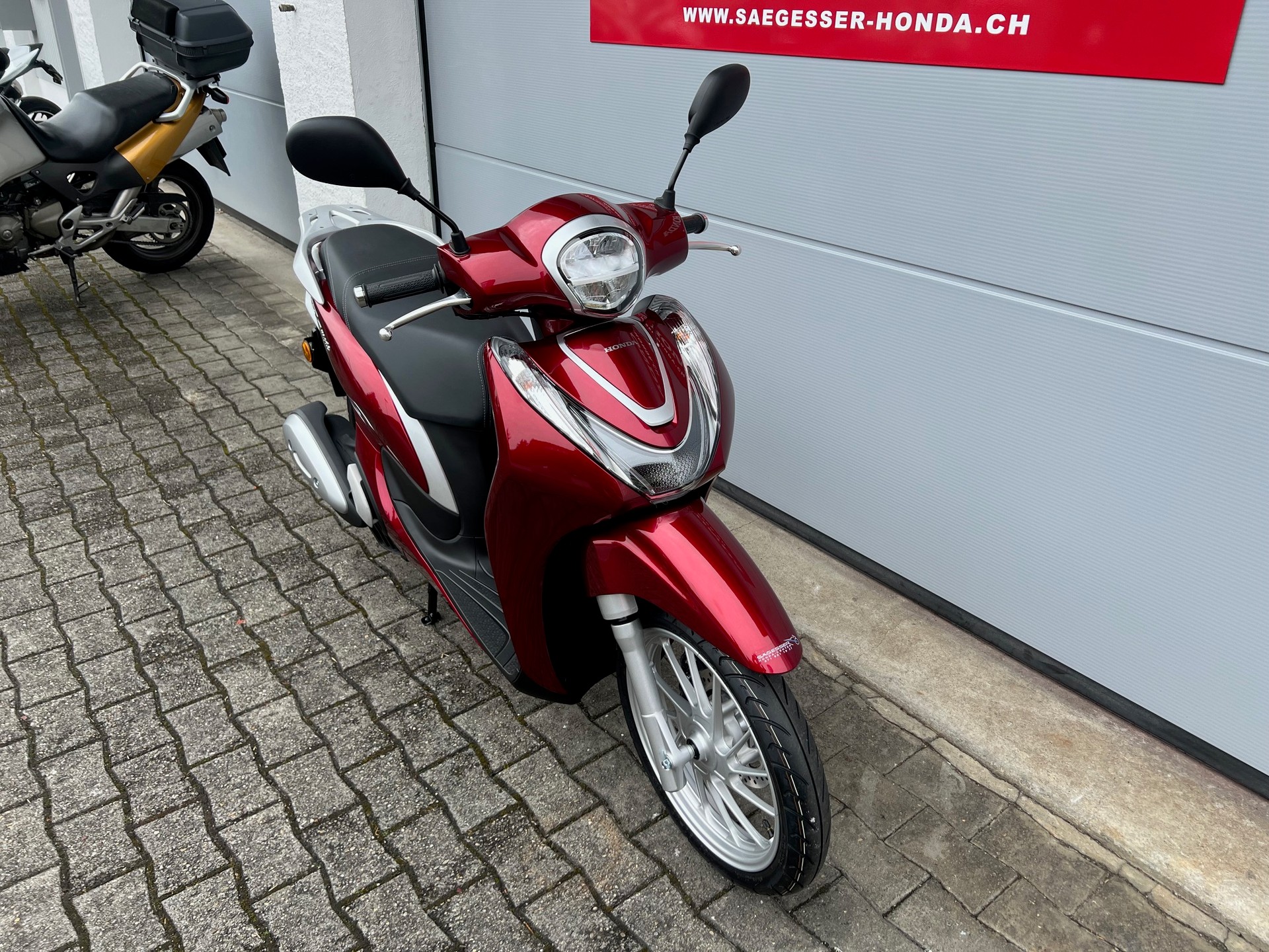HONDA SH 125 i Mode-showroom-element-3