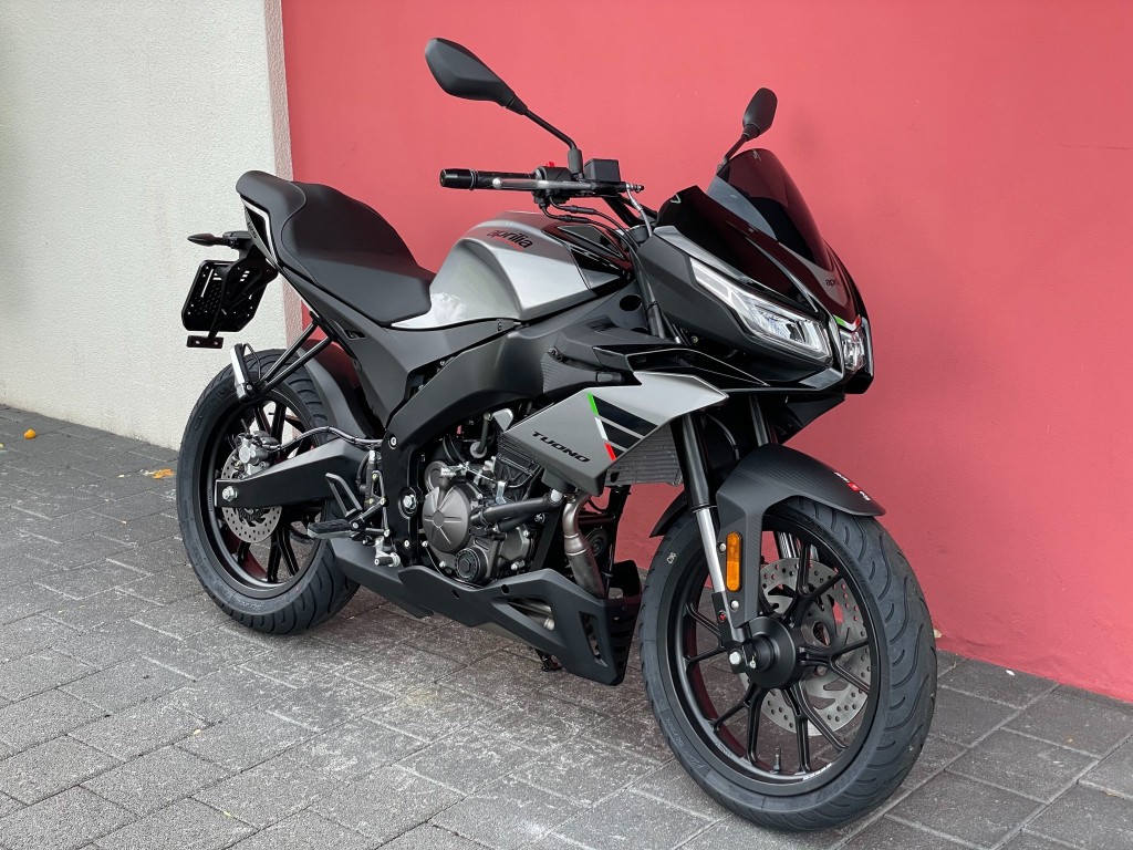 APRILIA Tuono 125 - 4 Jahre Garantie-showroom-element-1
