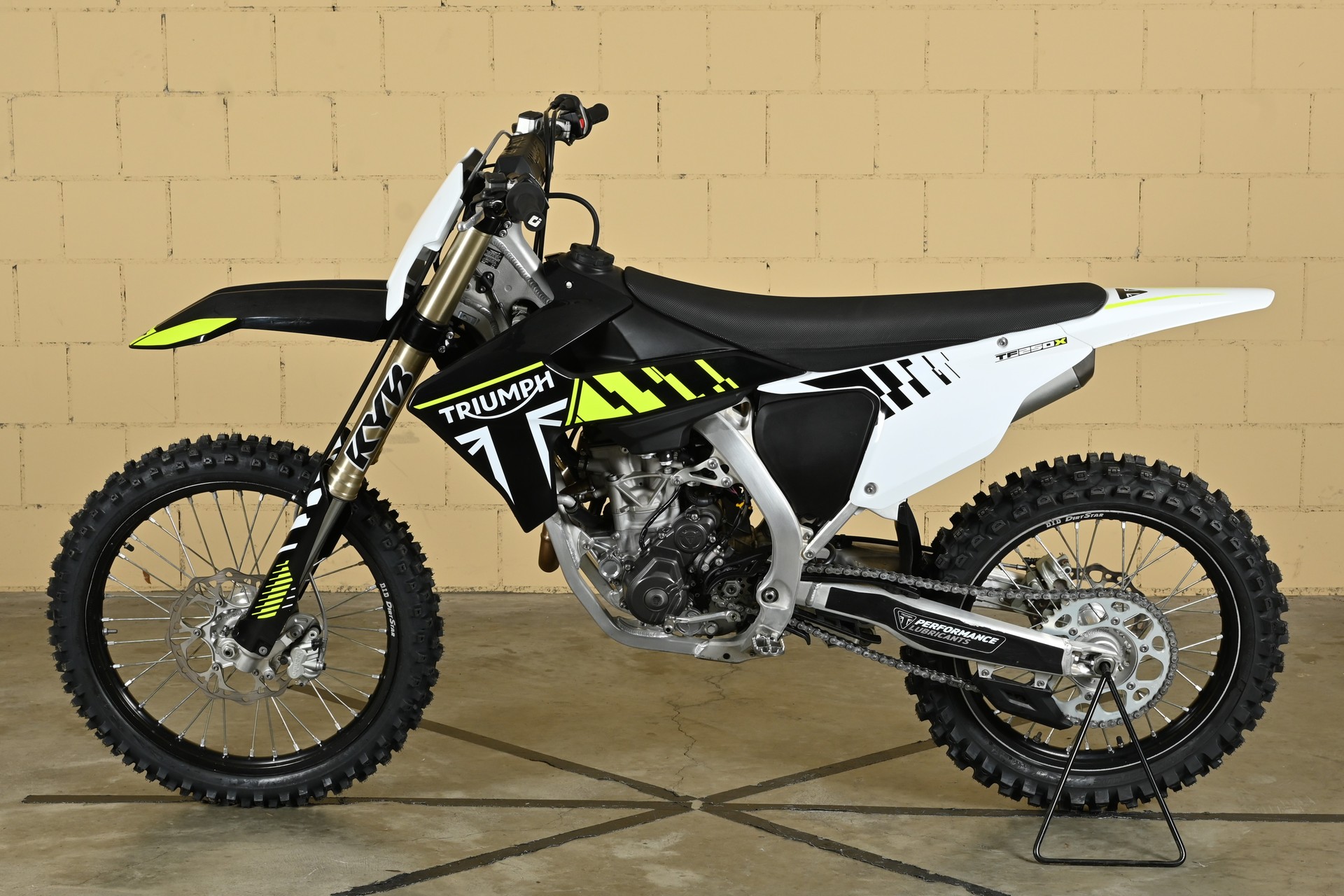 TRIUMPH TF 250 X-showroom-element-2