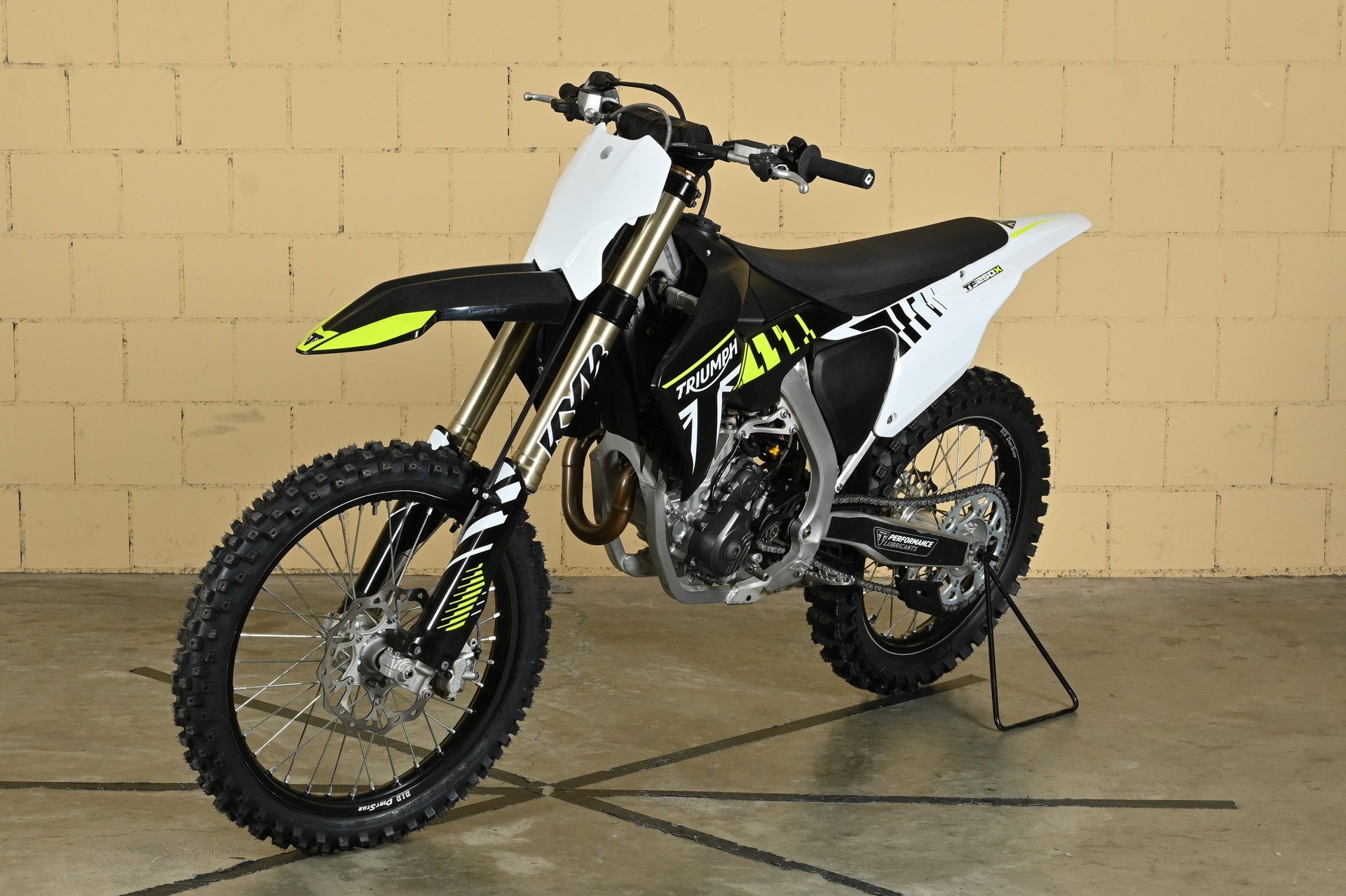 TRIUMPH TF 250 X-showroom-element-3