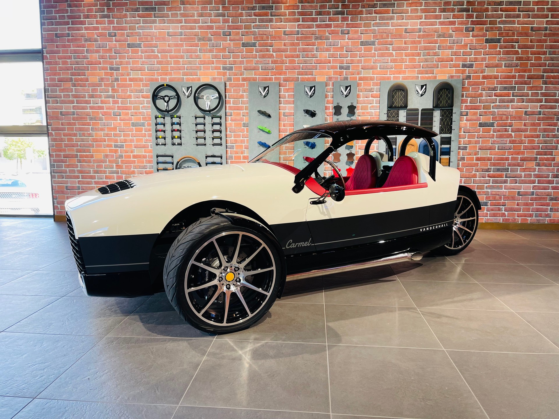 VANDERHALL Carmel GTS