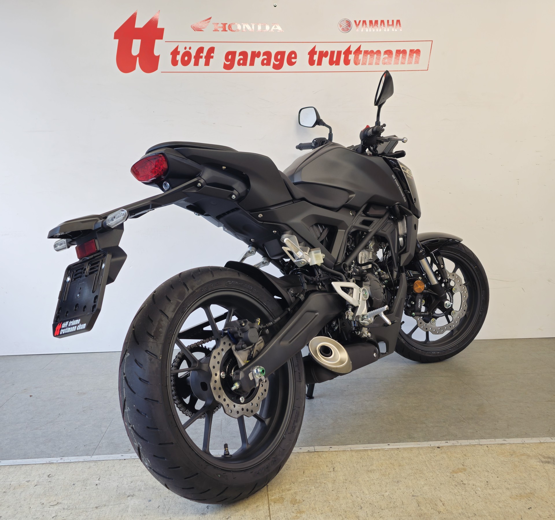 HONDA CB 125 R-showroom-element-3