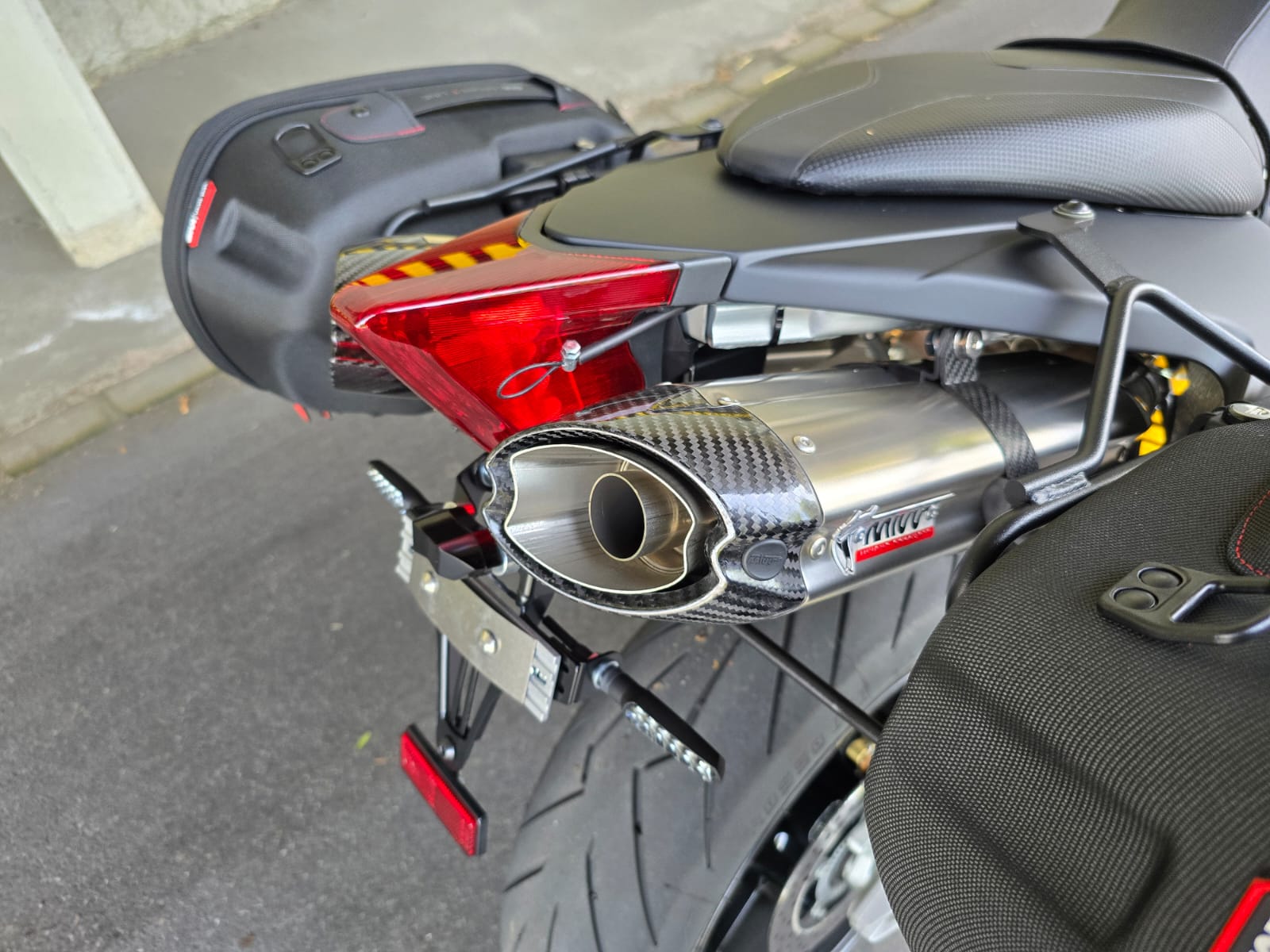 APRILIA Dorsoduro 1200 ABS/TC-image-7