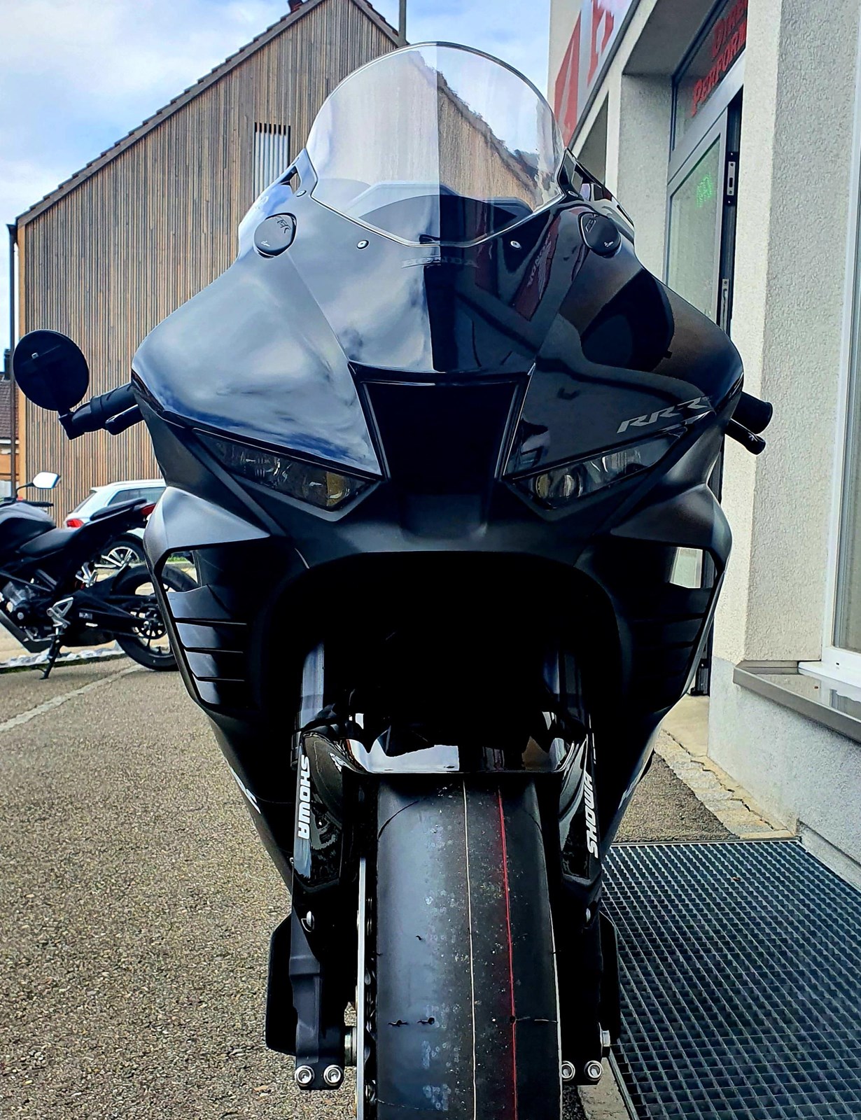 HONDA CBR 1000 RR-R-showroom-element-1