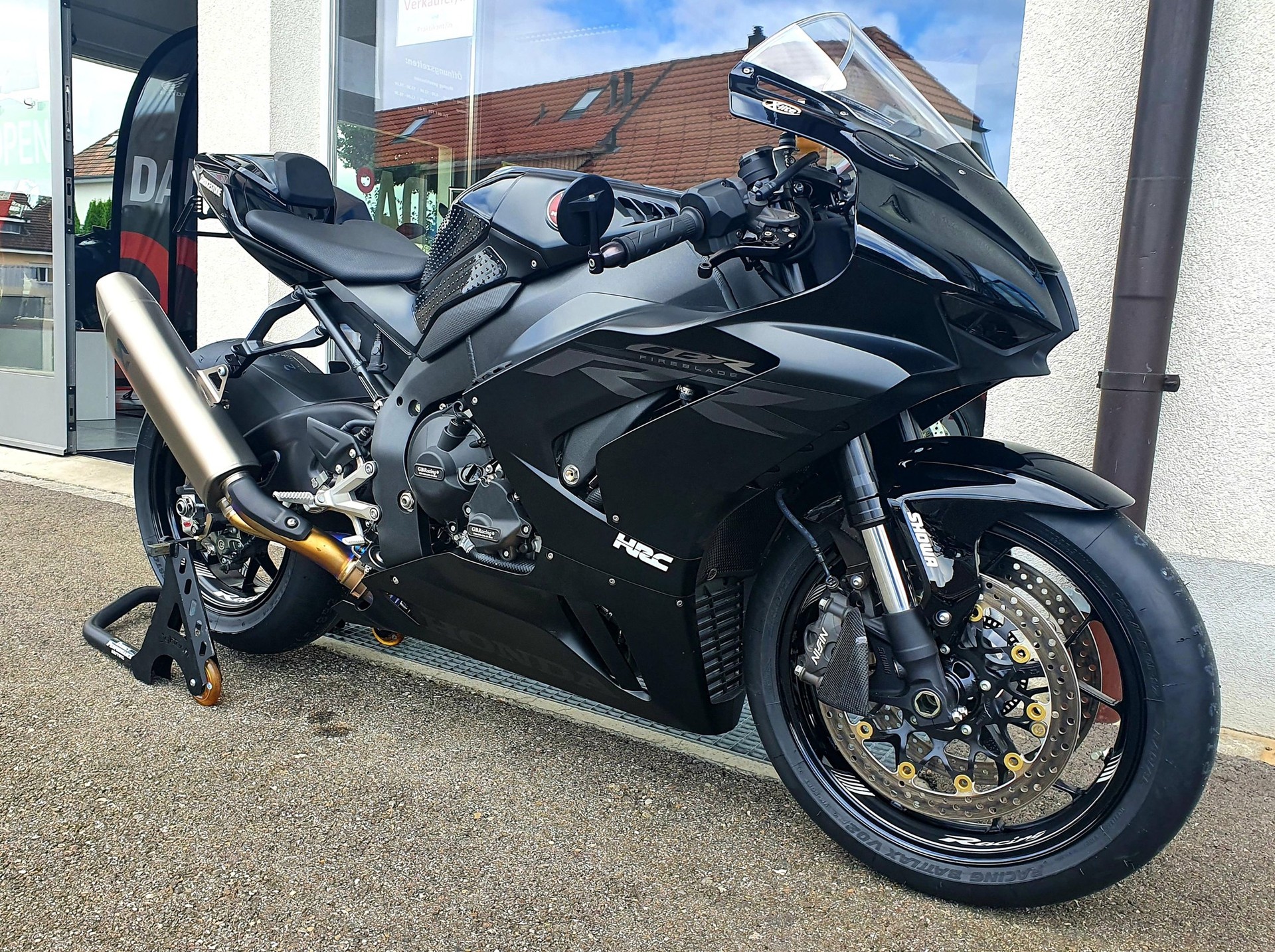 HONDA CBR 1000 RR-R-showroom-element-2