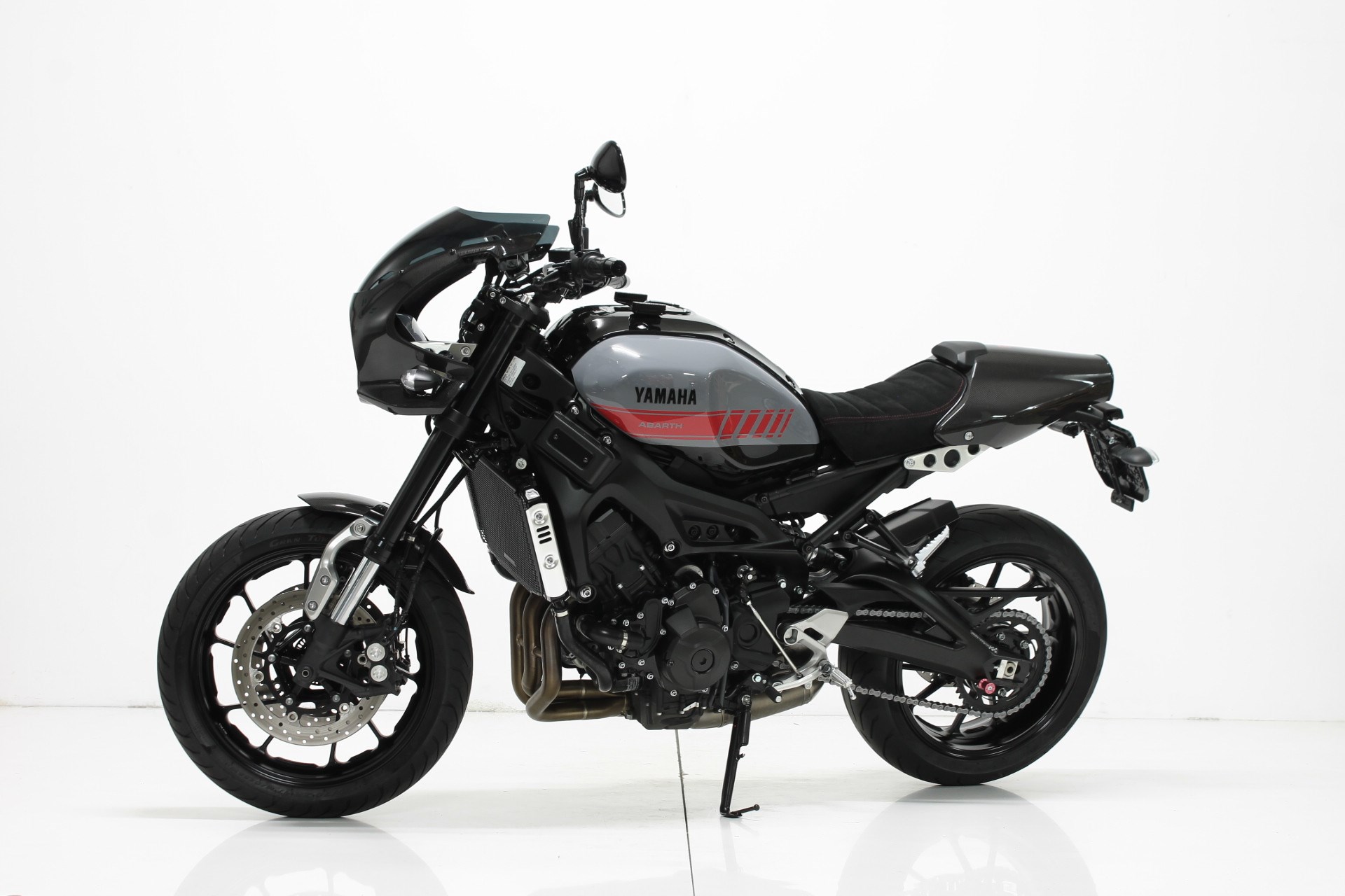 YAMAHA XSR 900 Abarth-showroom-element-3