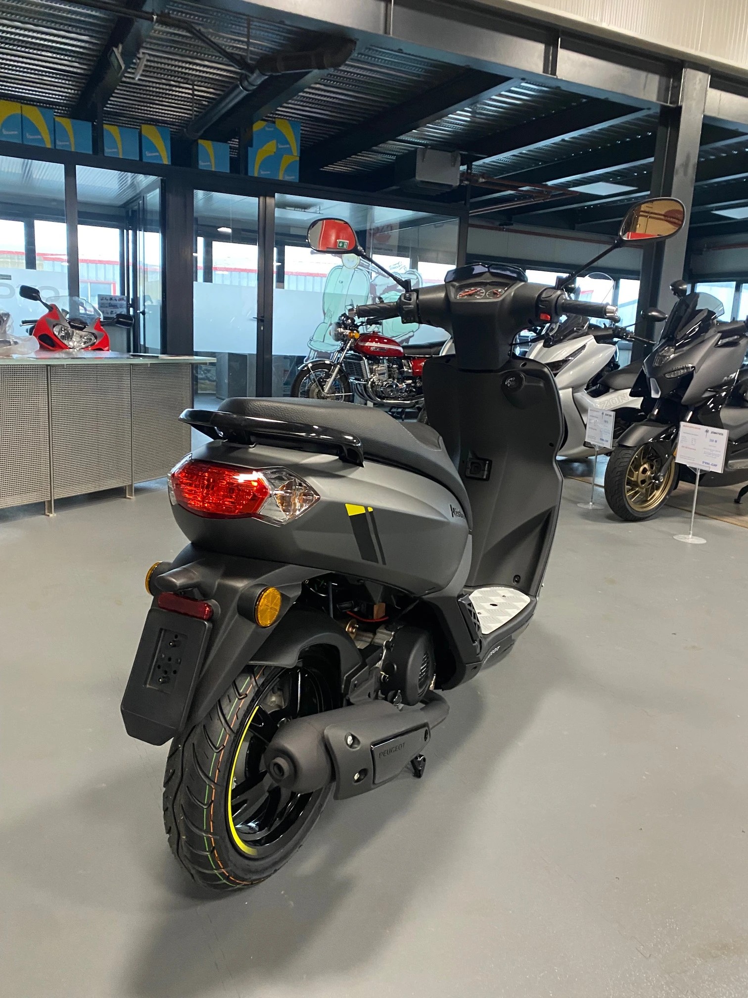 PEUGEOT Kisbee 50 GT 45Km/h-showroom-element-3