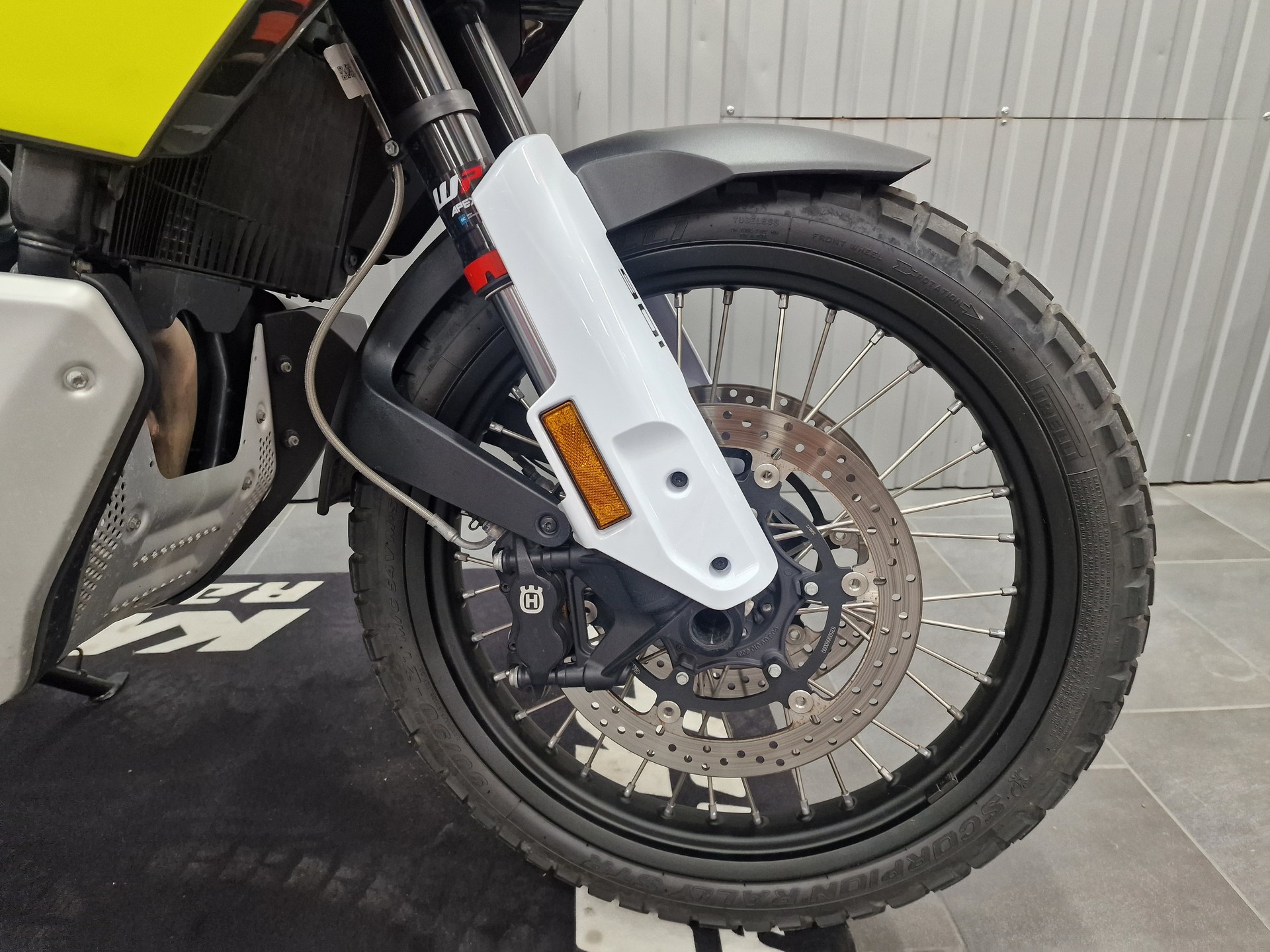 HUSQVARNA Norden 901-showroom-element-2