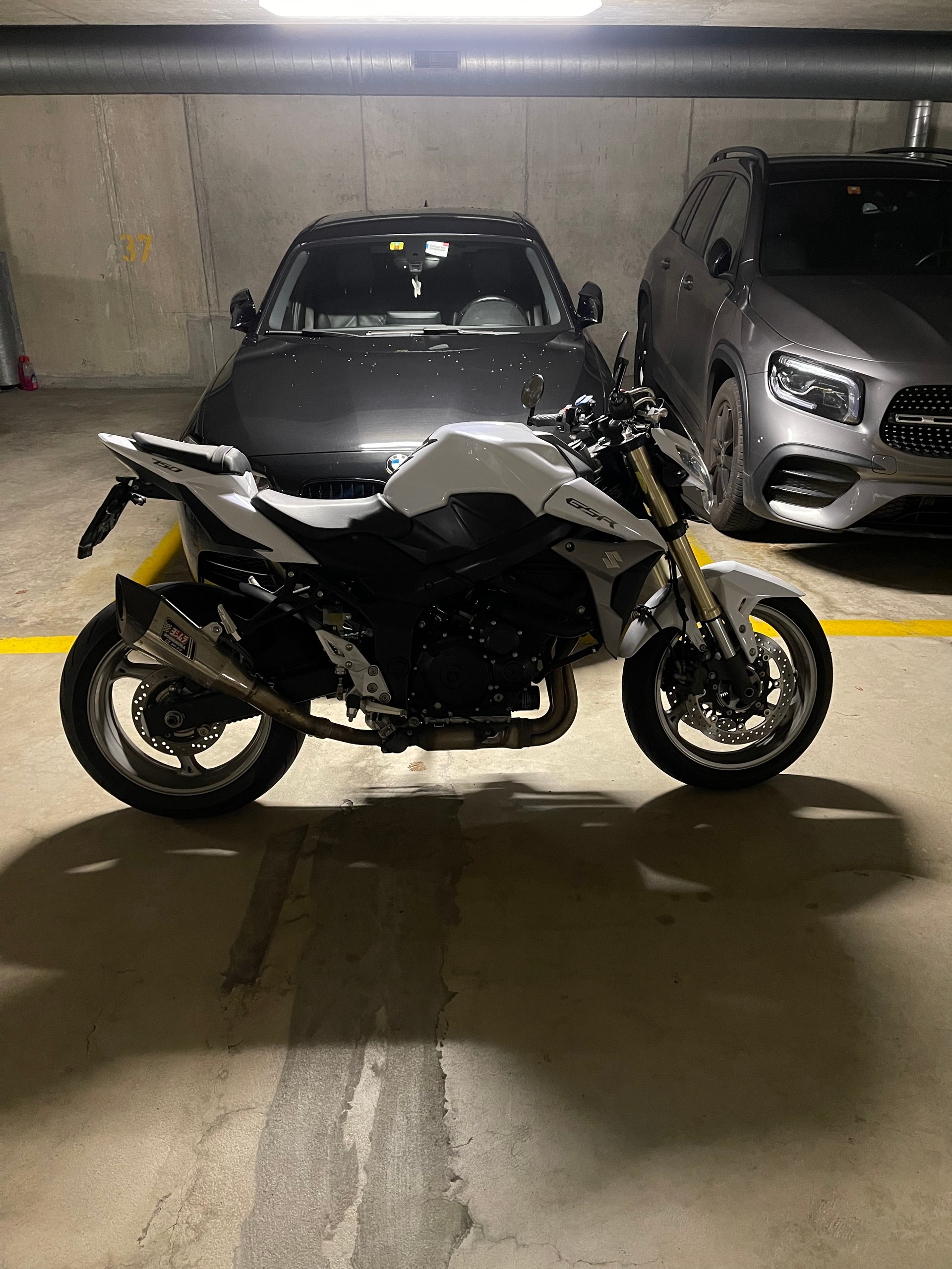 SUZUKI GSR 750 ABS