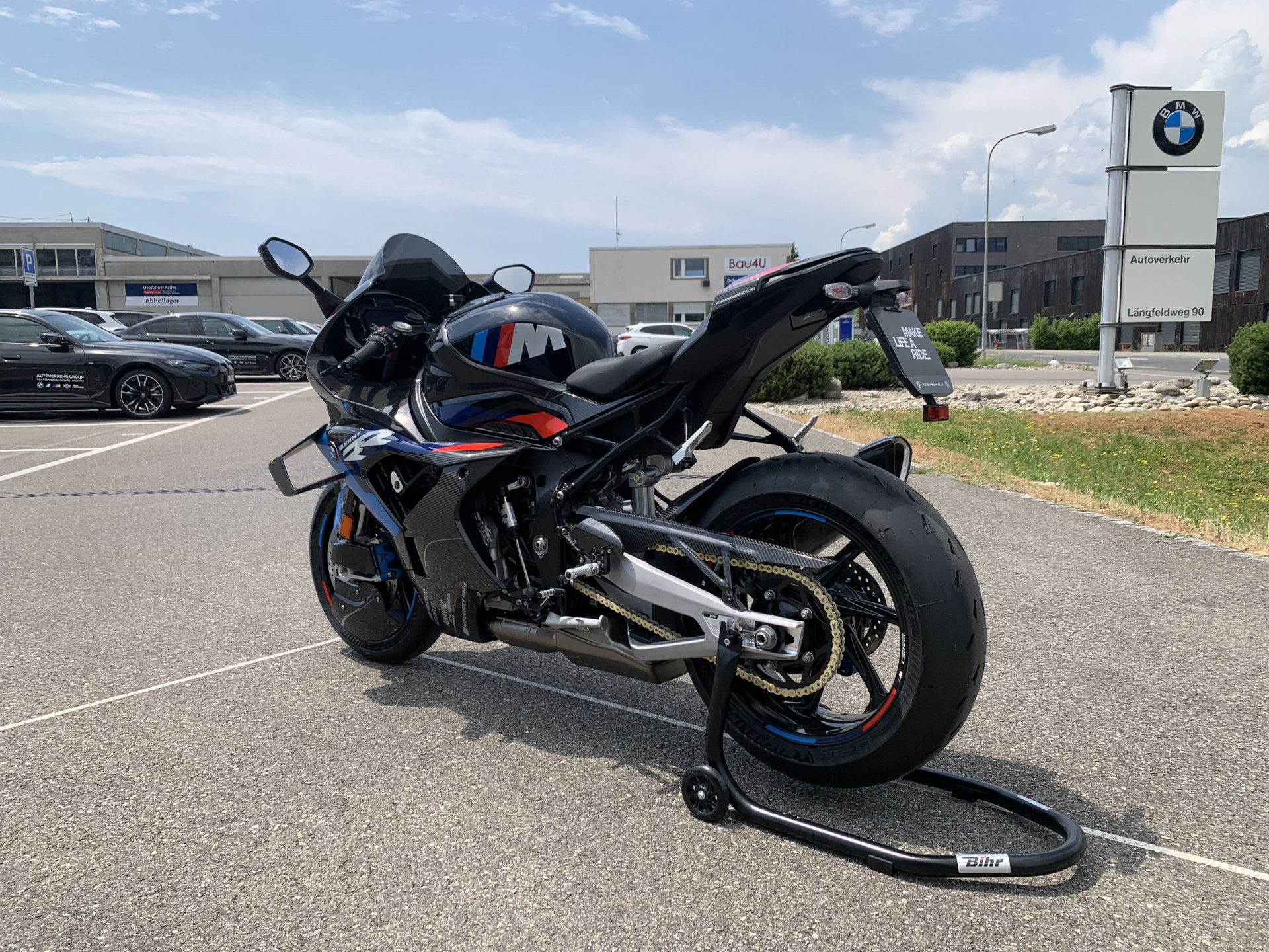 BMW M 1000 RR Competition-showroom-element-2