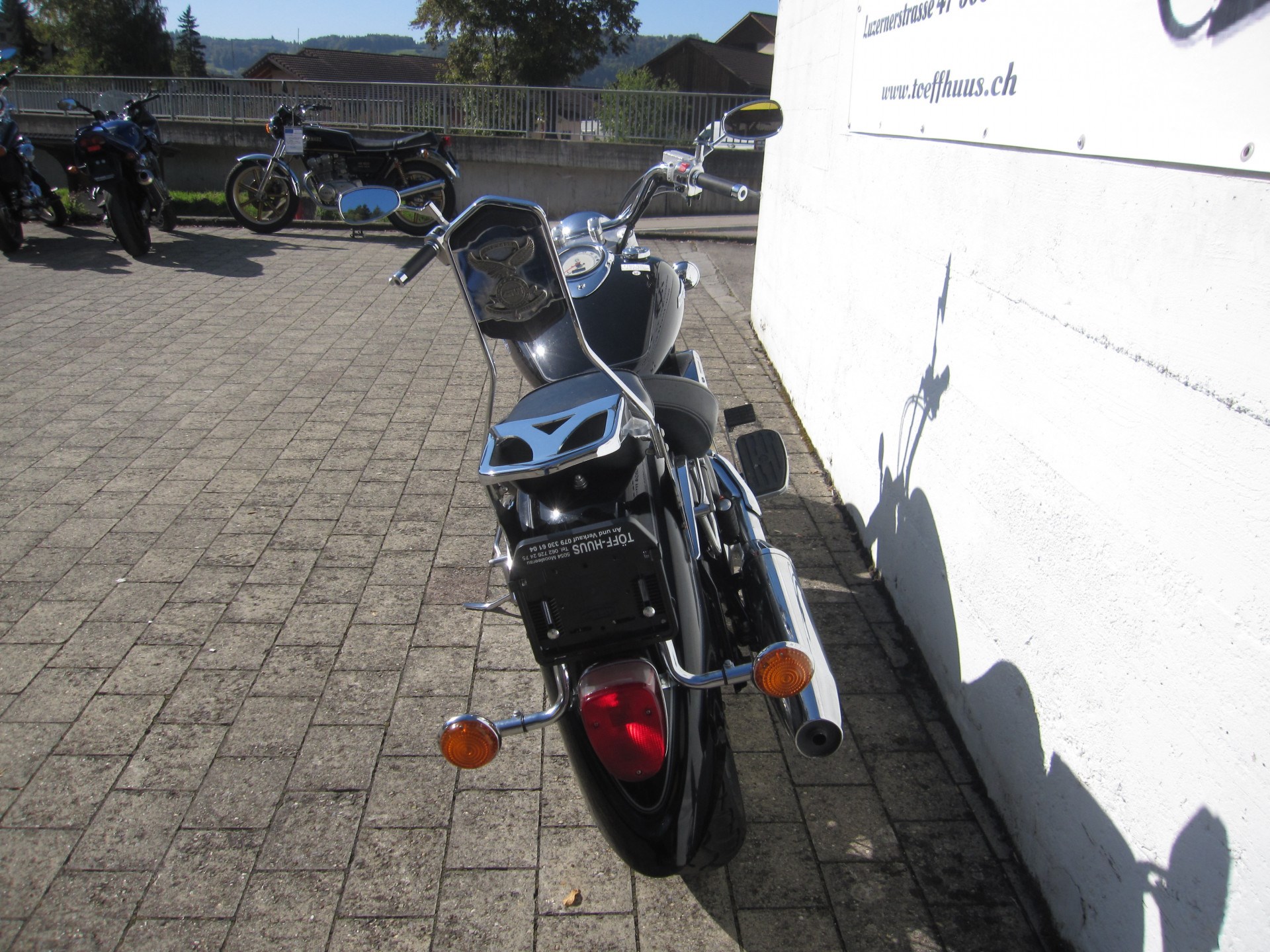 YAMAHA XVS 1100 A-showroom-element-3