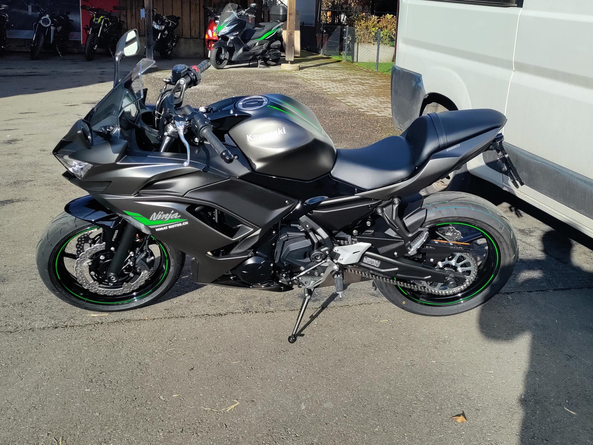 KAWASAKI Ninja 650